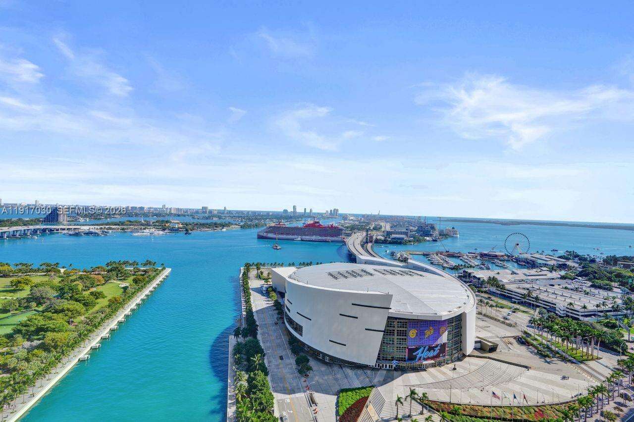 Marina Blue at 888 Biscayne Blvd, Miami, FL 33132 - For Sale photo 14
