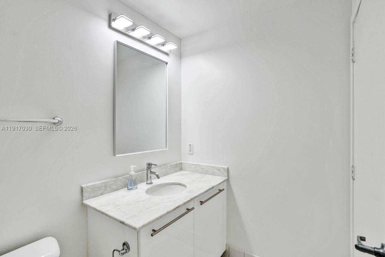 Marina Blue at 888 Biscayne Blvd, Miami, FL 33132 - For Sale photo 20