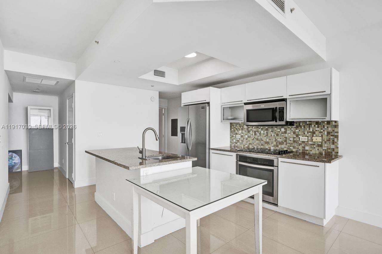 Marina Blue at 888 Biscayne Blvd, Miami, FL 33132 - For Sale photo 5