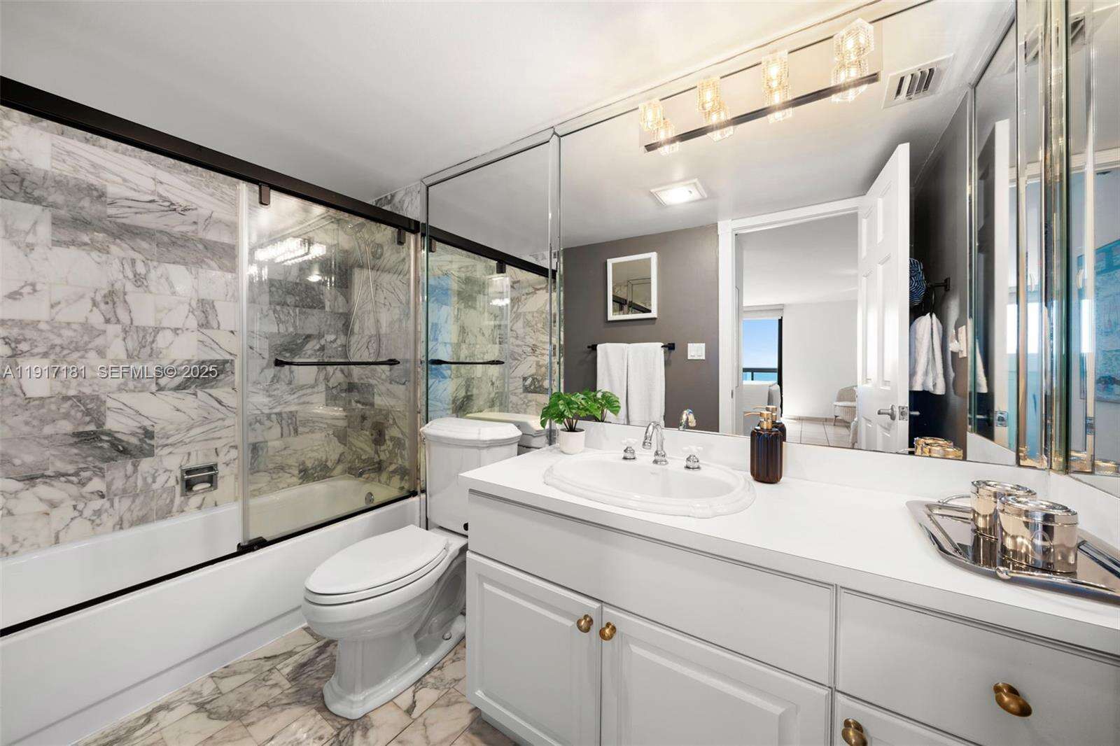 Club Atlantis at 2555 Collins Ave, Miami Beach, FL 33140 - For Sale photo 16