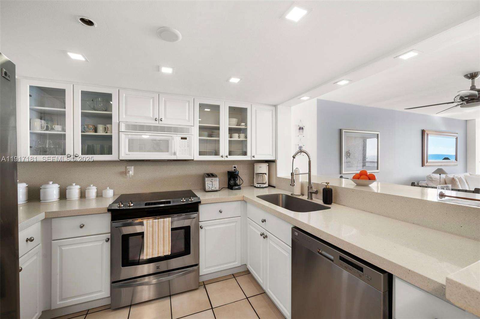 Club Atlantis at 2555 Collins Ave, Miami Beach, FL 33140 - For Sale photo 8