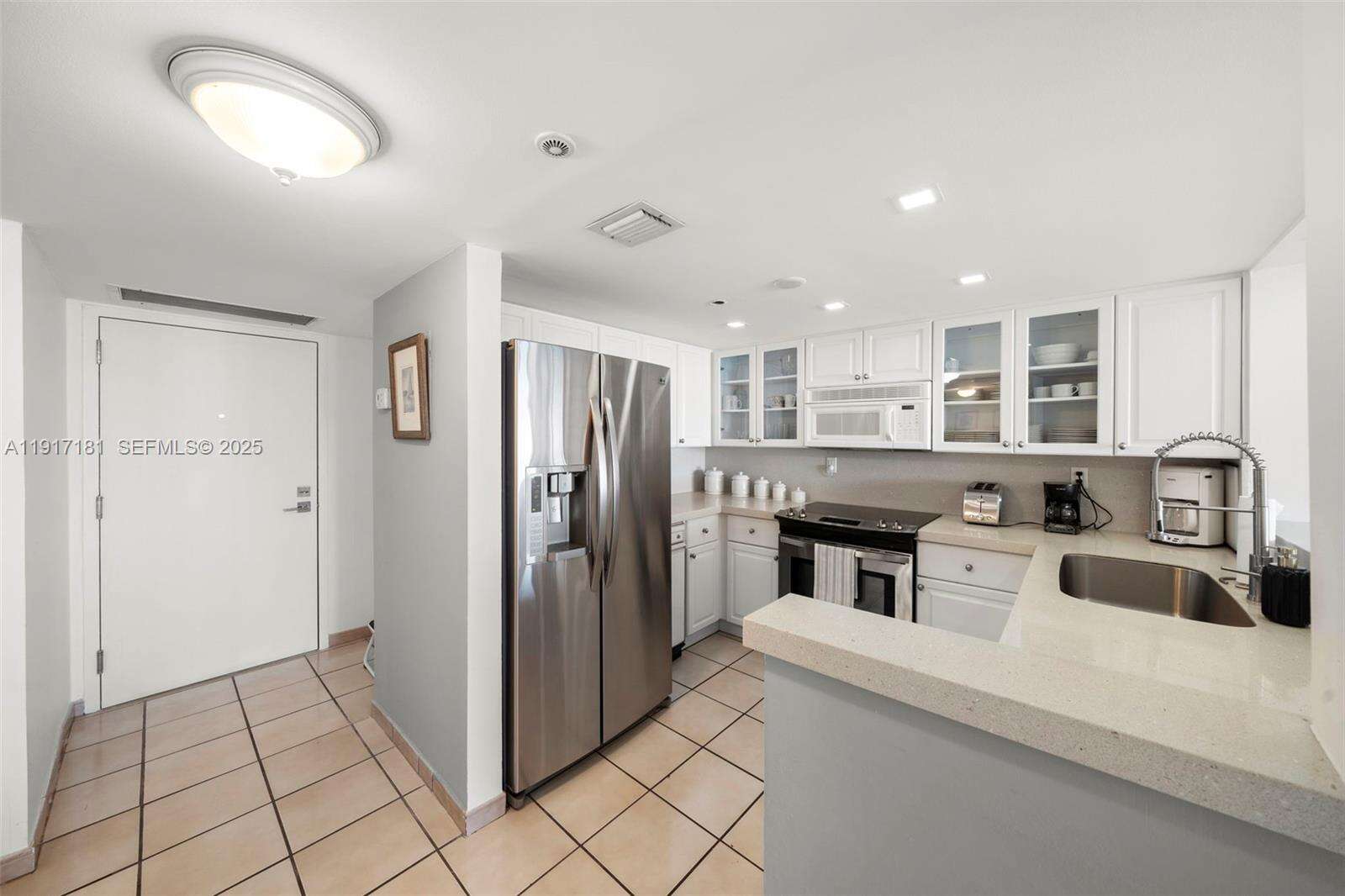 Club Atlantis at 2555 Collins Ave, Miami Beach, FL 33140 - For Sale photo 10