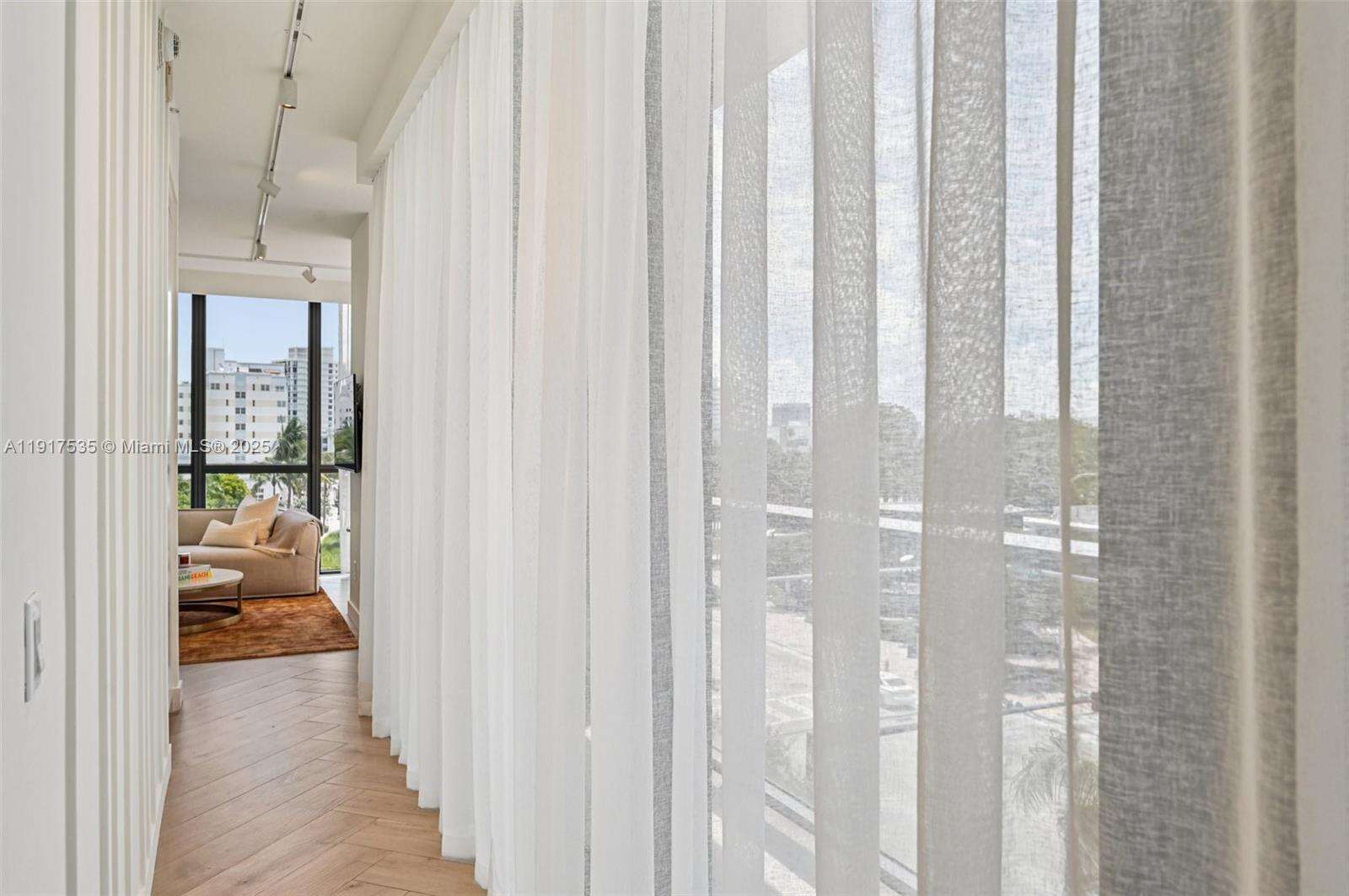 2201 COLLINS AVE - 2201 Collins Ave, Miami Beach, FL 33139 | Picture 9