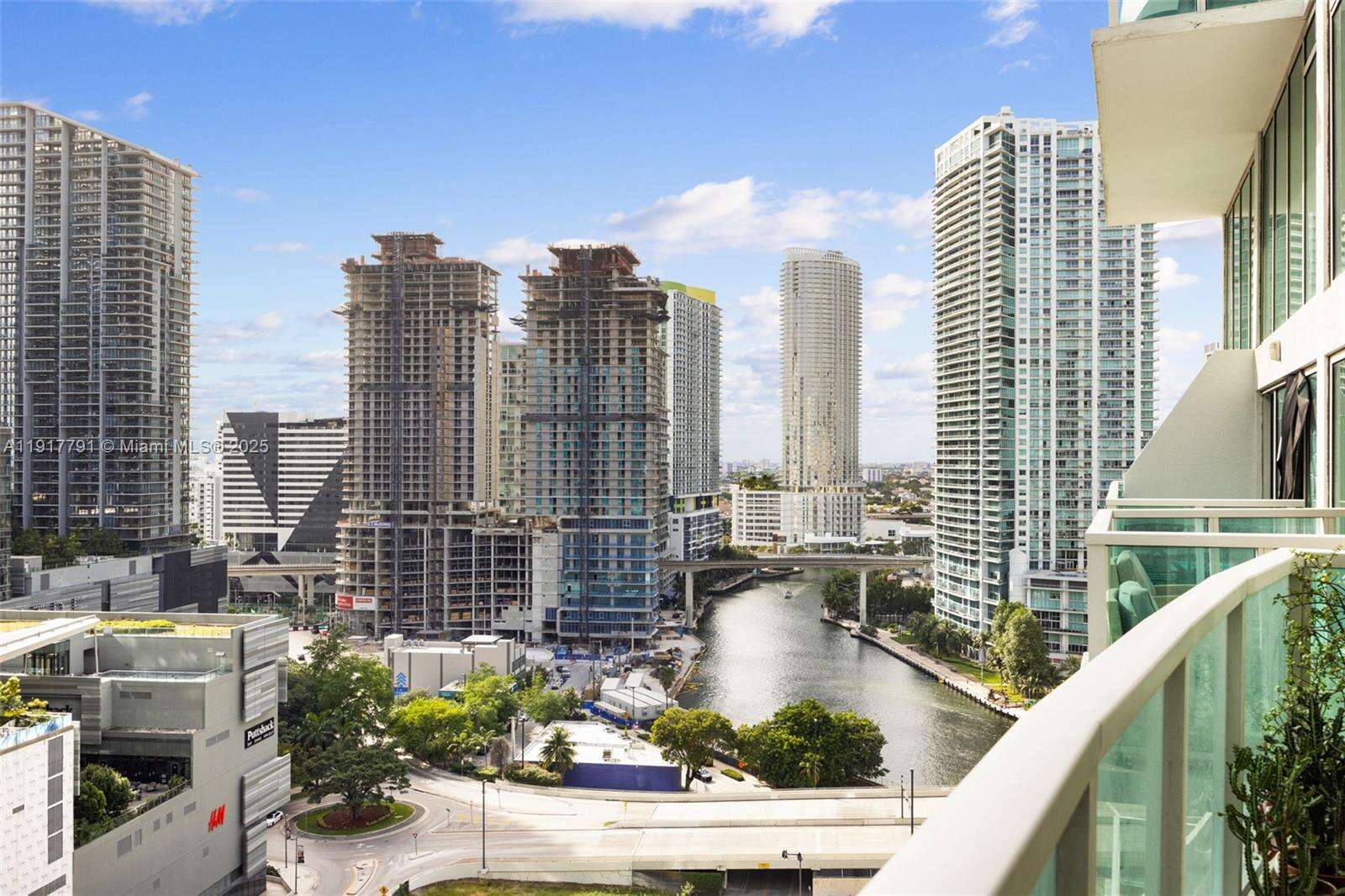Brickell On The River at 41 5 St, Miami, FL 33131 - For Sale photo 1