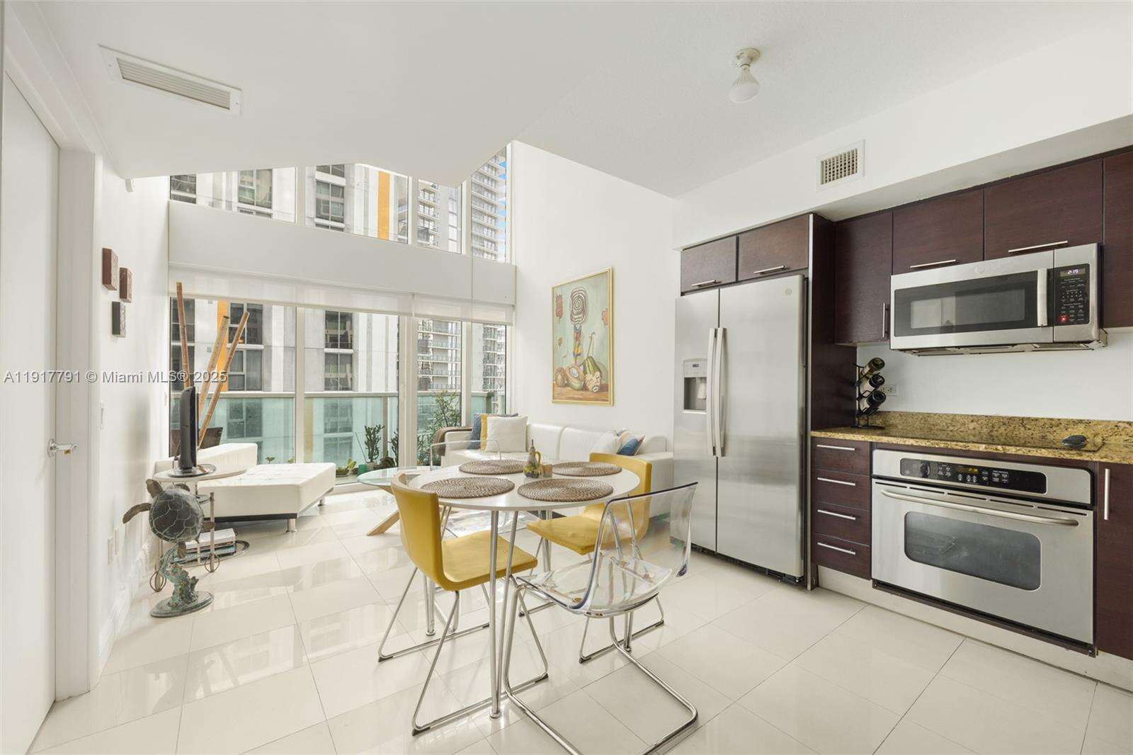 Brickell On The River at 41 5 St, Miami, FL 33131 - For Sale photo 6