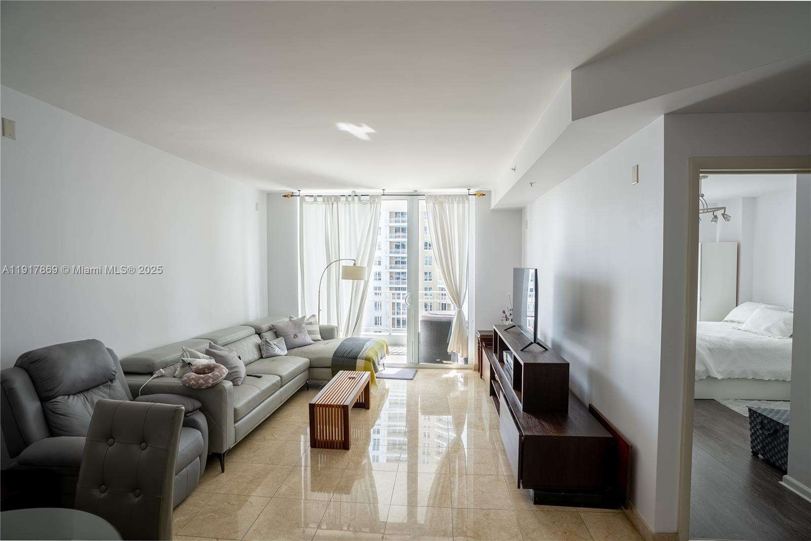 Courts Brickell Key at 801 Brickell Key Blvd, Miami, FL 33131 - For Sale photo 3