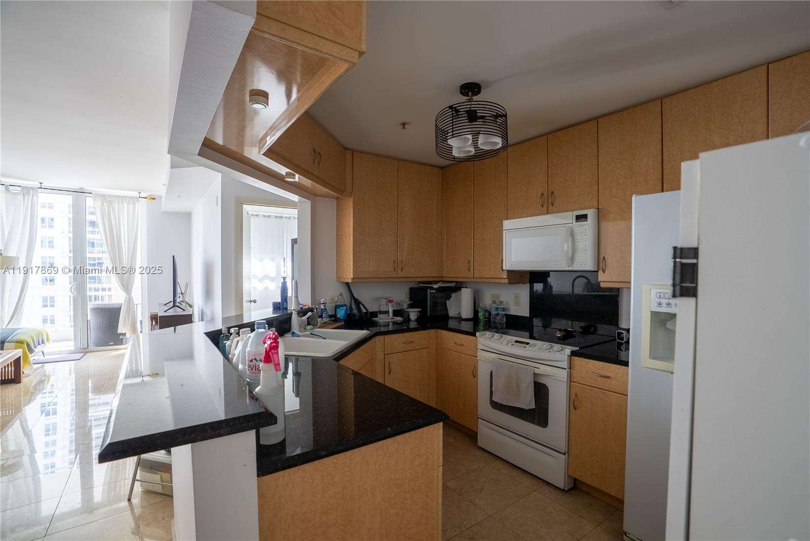 Courts Brickell Key at 801 Brickell Key Blvd, Miami, FL 33131 - For Sale photo 7