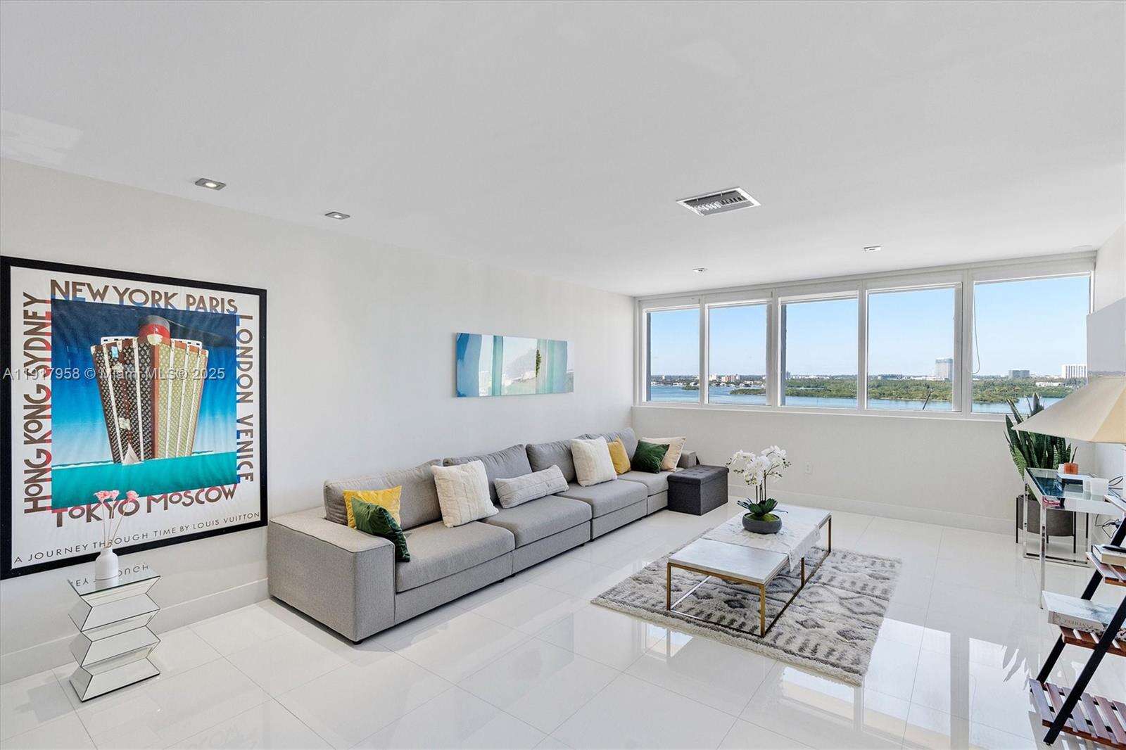 HARBOUR HOUSE - 10275 Collins Ave, Bal Harbour, FL 33154 | Picture 5
