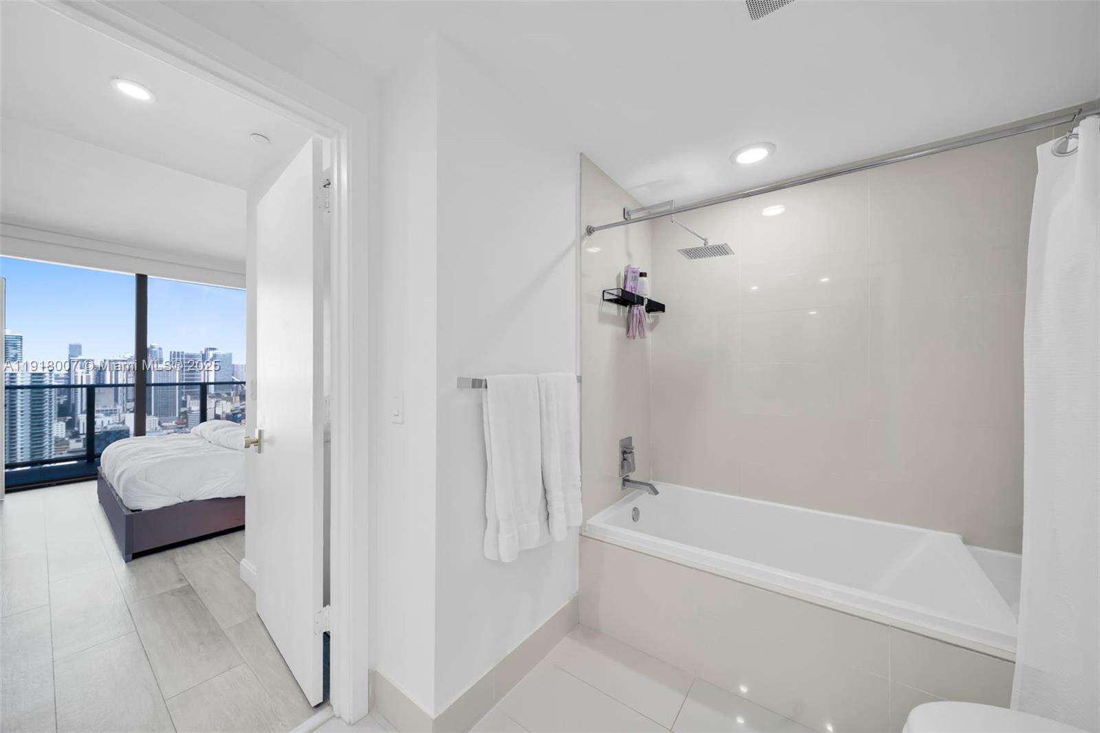 Brickell Heights East at 45 9 St, Miami, FL 33130 - For Sale photo 15