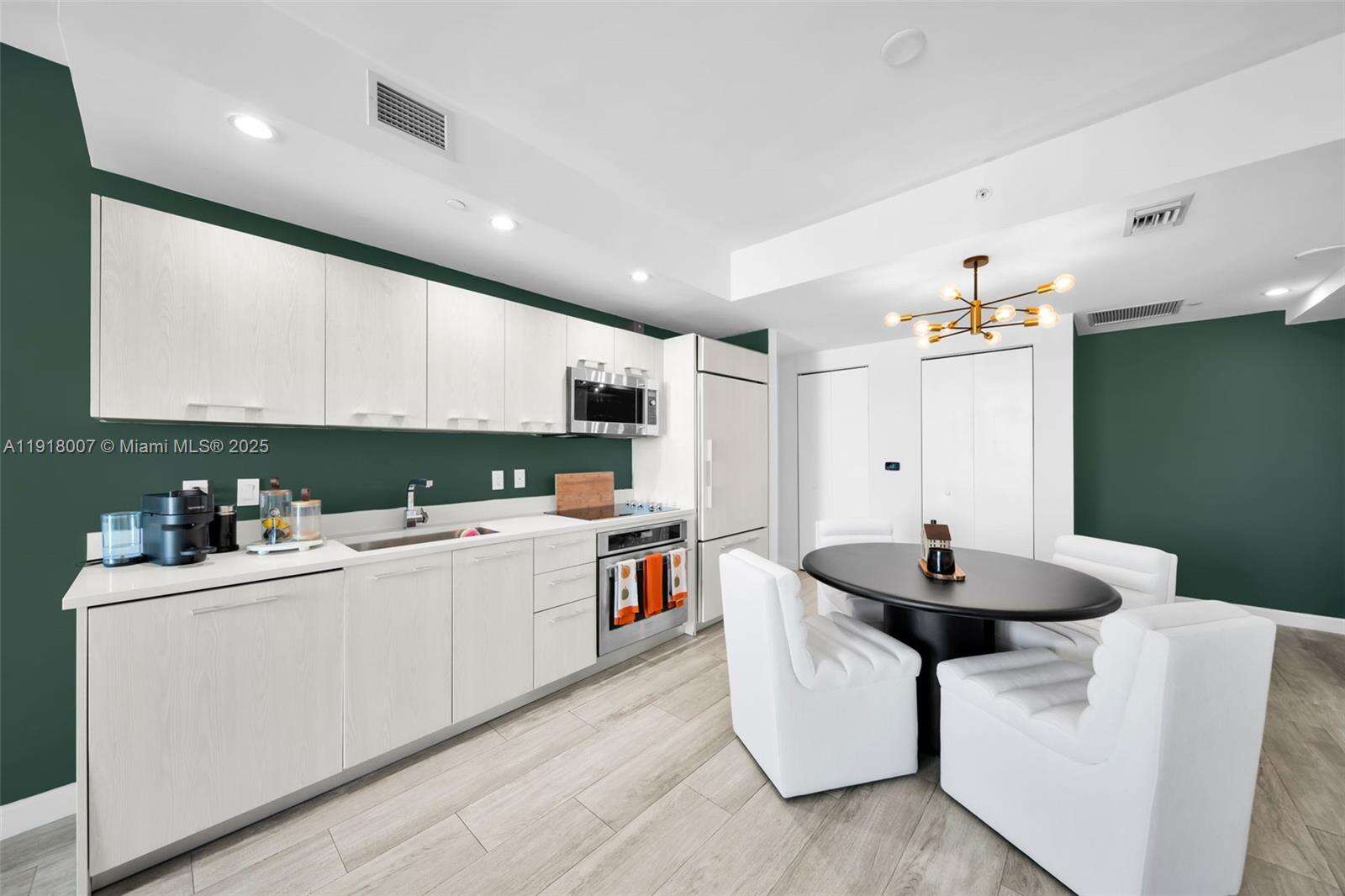 Brickell Heights East at 45 9 St, Miami, FL 33130 - For Sale photo 4
