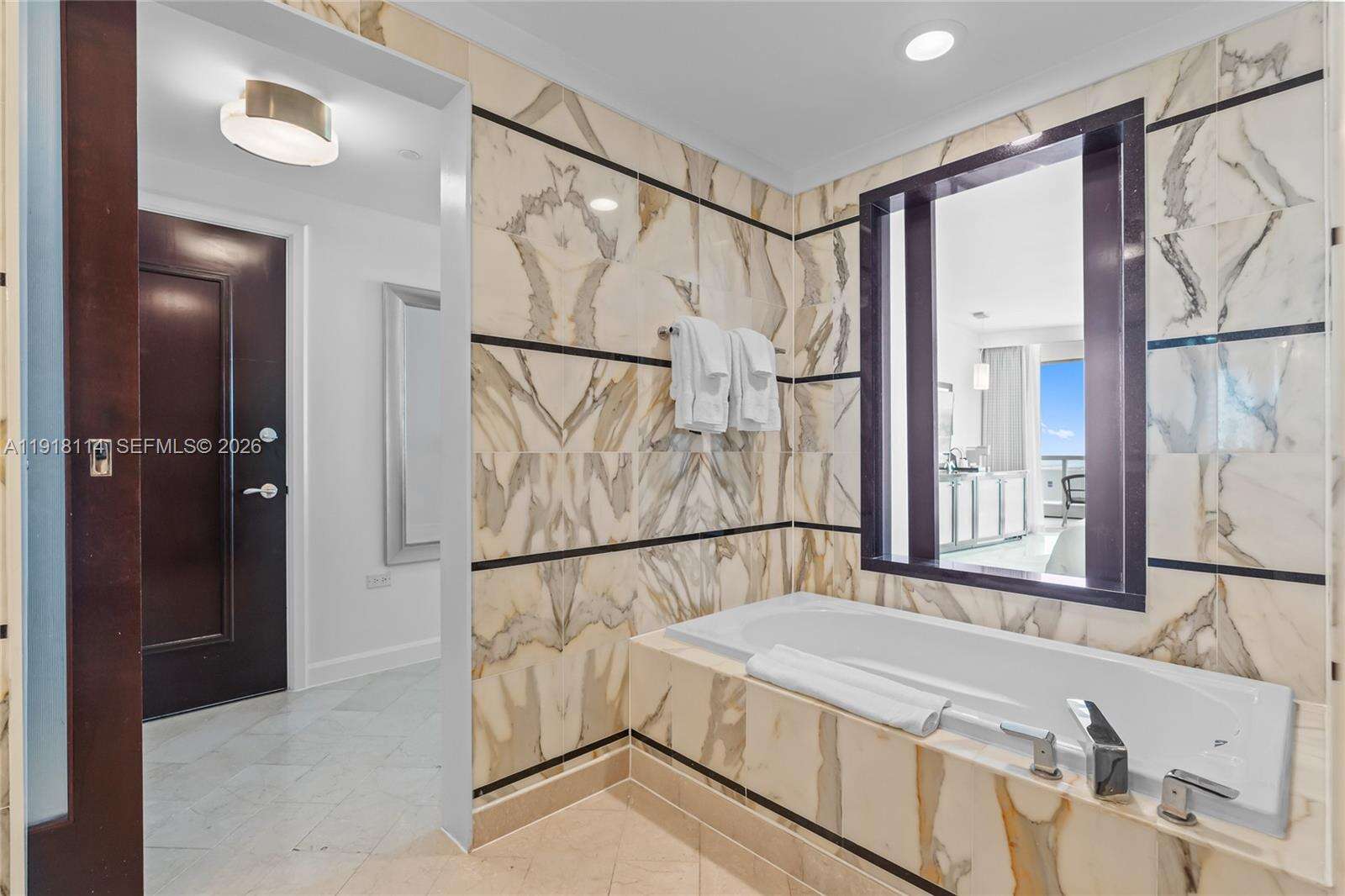 Fontainebleau 3 at 4391 Collins Ave, Miami Beach, FL 33140 - For Sale photo 20