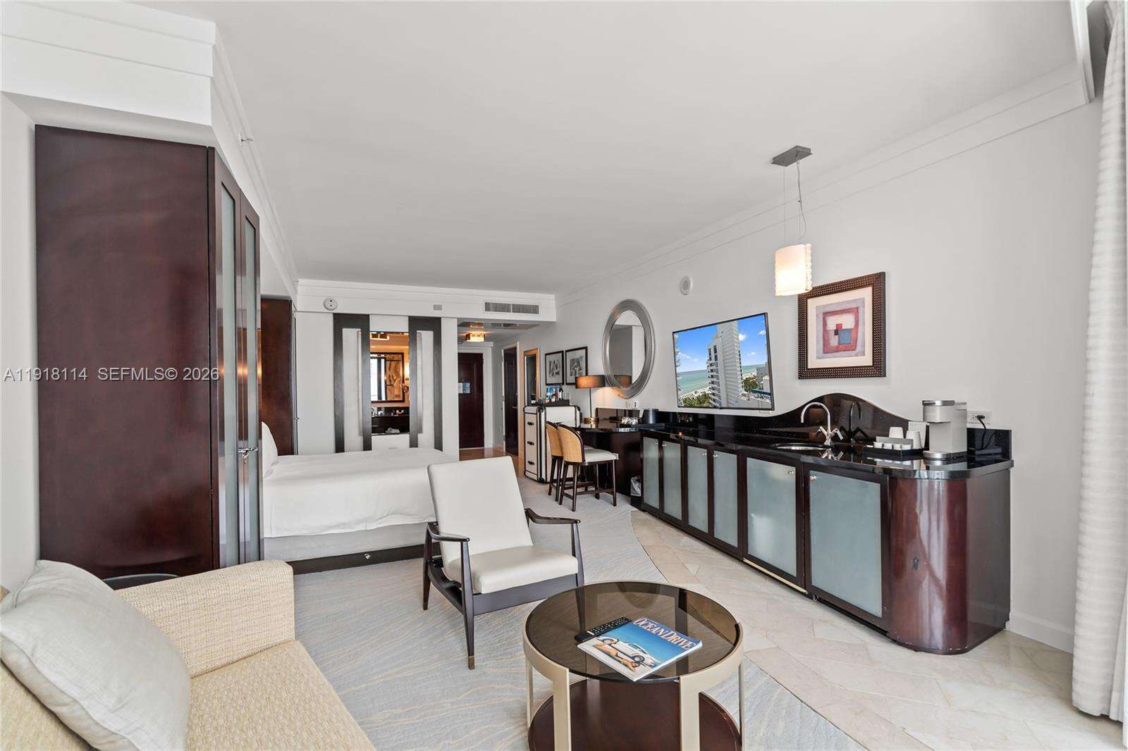 Fontainebleau 3 at 4391 Collins Ave, Miami Beach, FL 33140 - For Sale photo 10