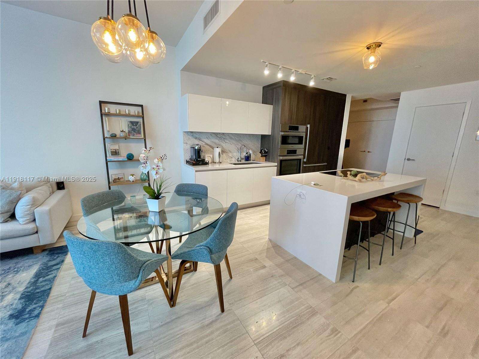 Paramount Miami Worldcenter at 851 1 Ave, Miami, FL 33132 - For Sale photo 2