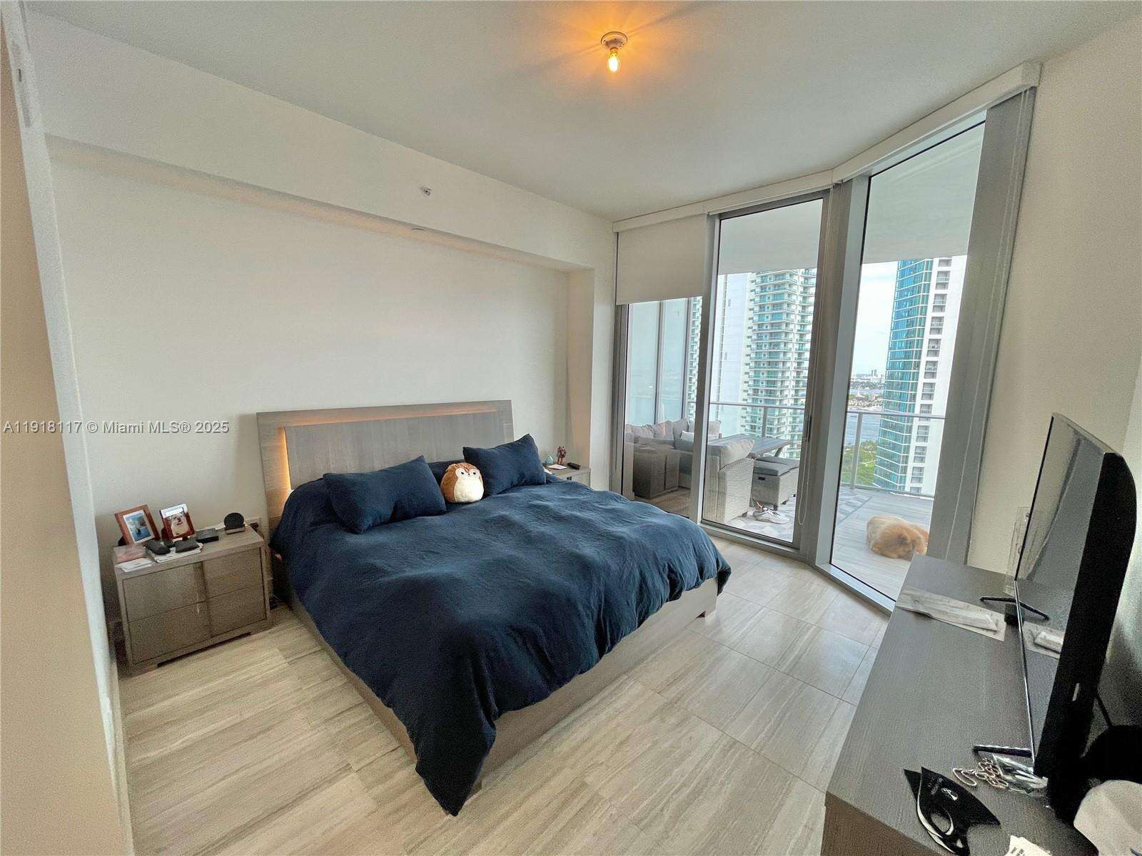 Paramount Miami Worldcenter at 851 1 Ave, Miami, FL 33132 - For Sale photo 19