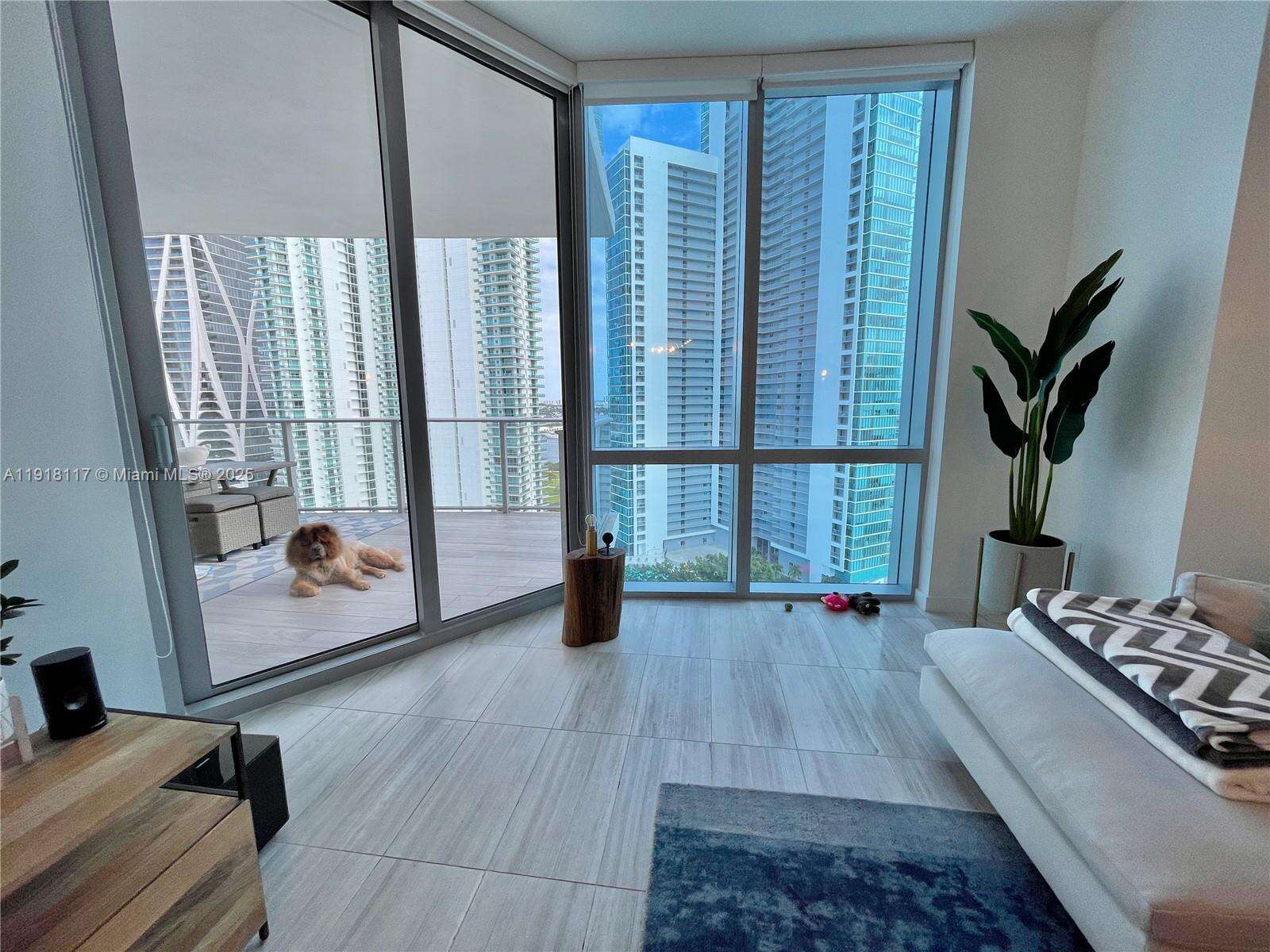 Paramount Miami Worldcenter at 851 1 Ave, Miami, FL 33132 - For Sale photo 23