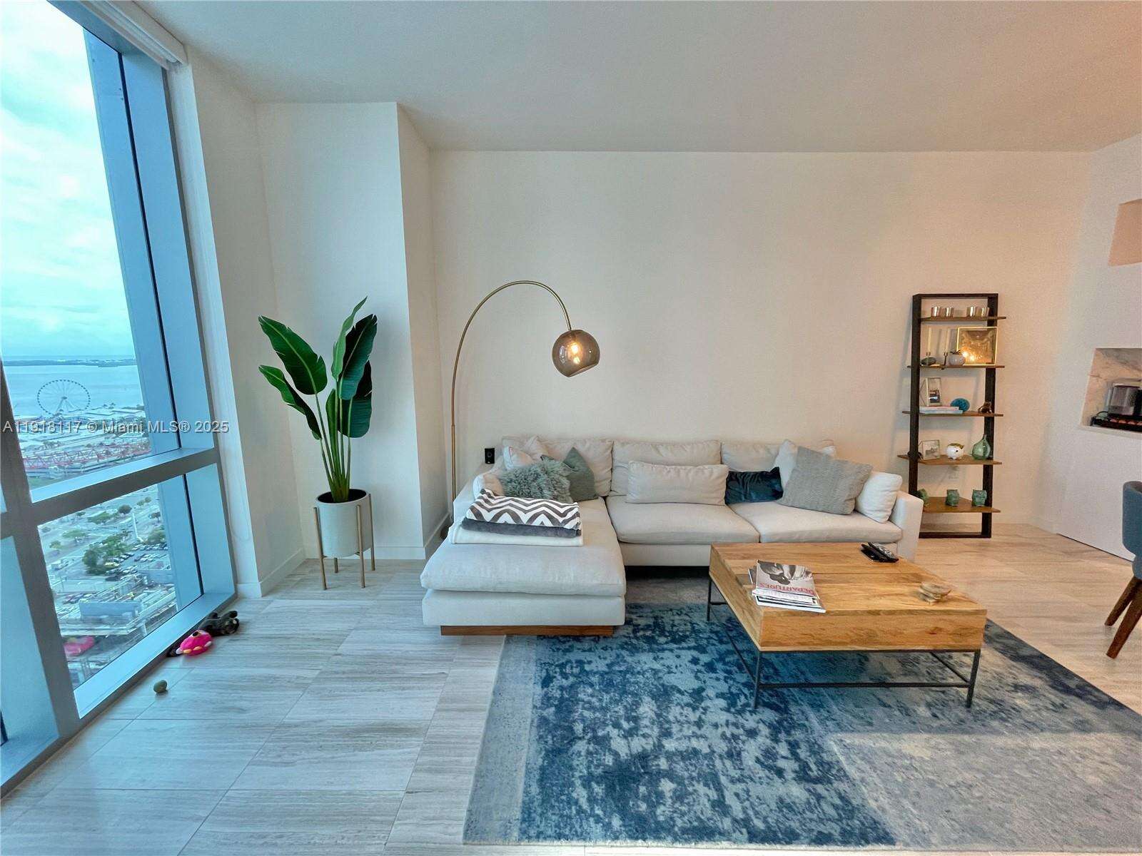 Paramount Miami Worldcenter at 851 1 Ave, Miami, FL 33132 - For Sale photo 24