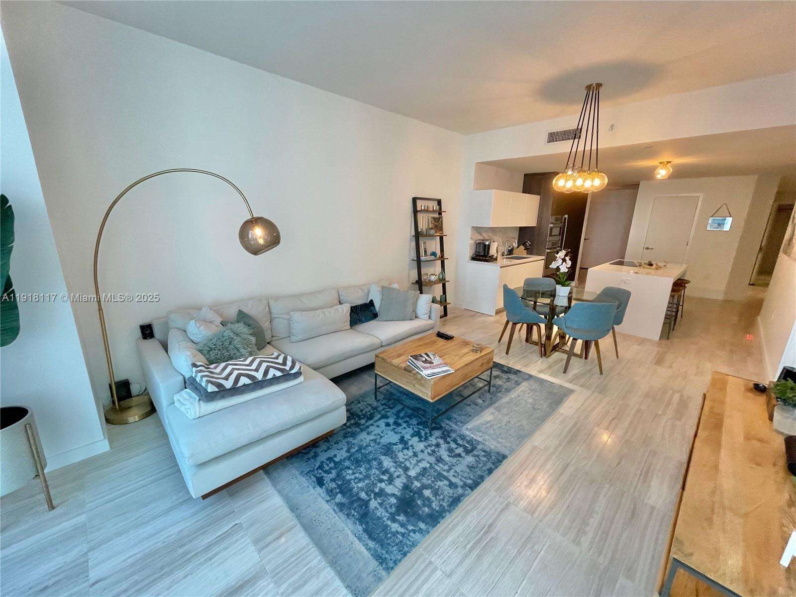 Paramount Miami Worldcenter at 851 1 Ave, Miami, FL 33132 - For Sale photo 25