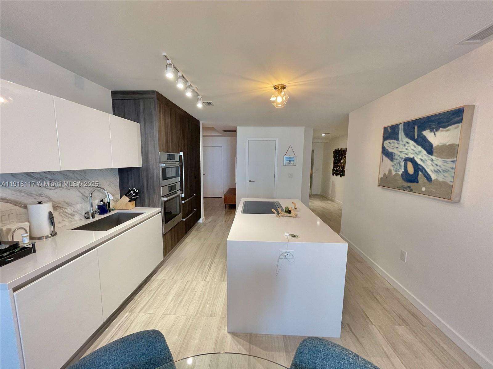 Paramount Miami Worldcenter at 851 1 Ave, Miami, FL 33132 - For Sale photo 28
