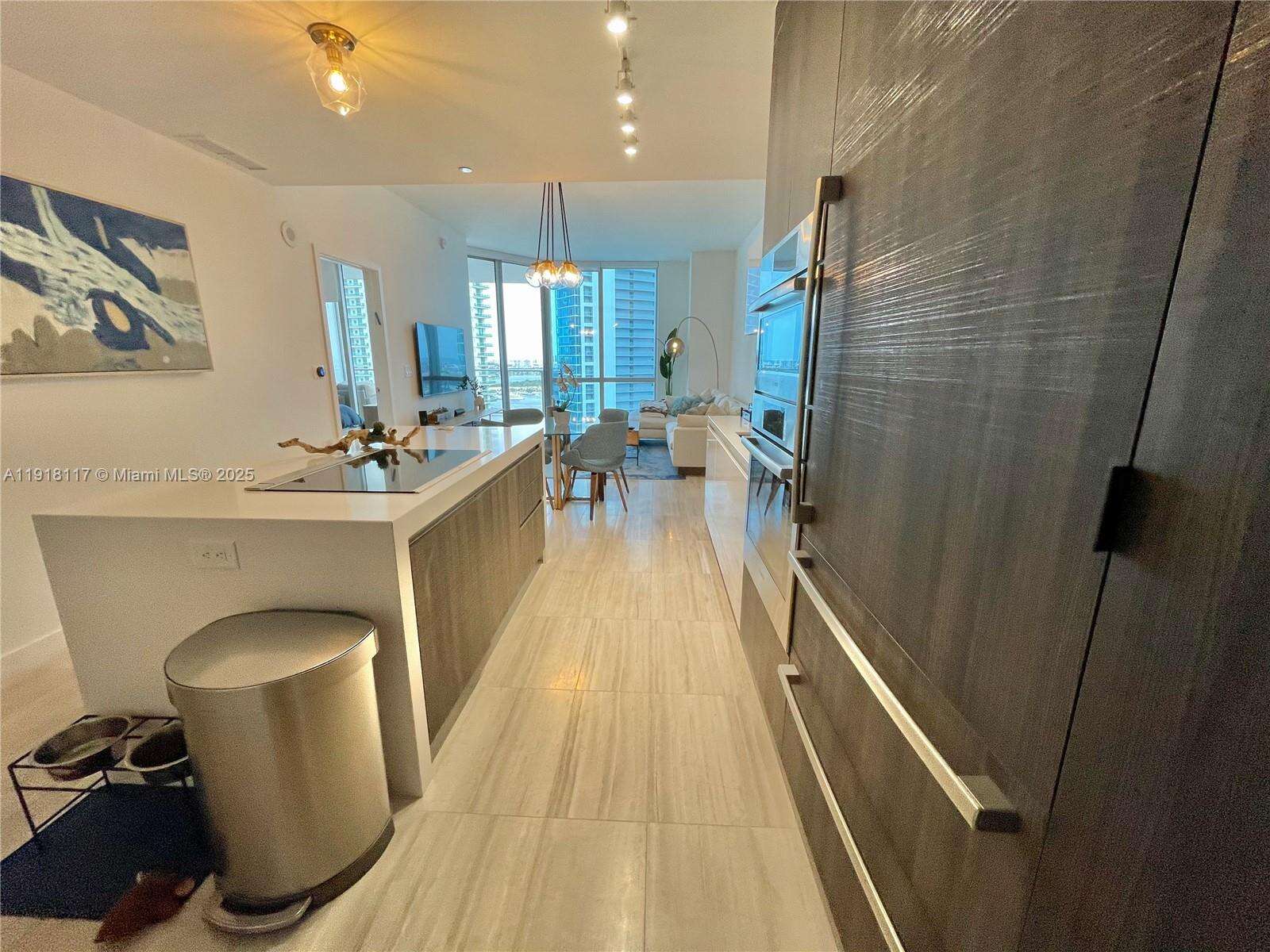 Paramount Miami Worldcenter at 851 1 Ave, Miami, FL 33132 - For Sale photo 31