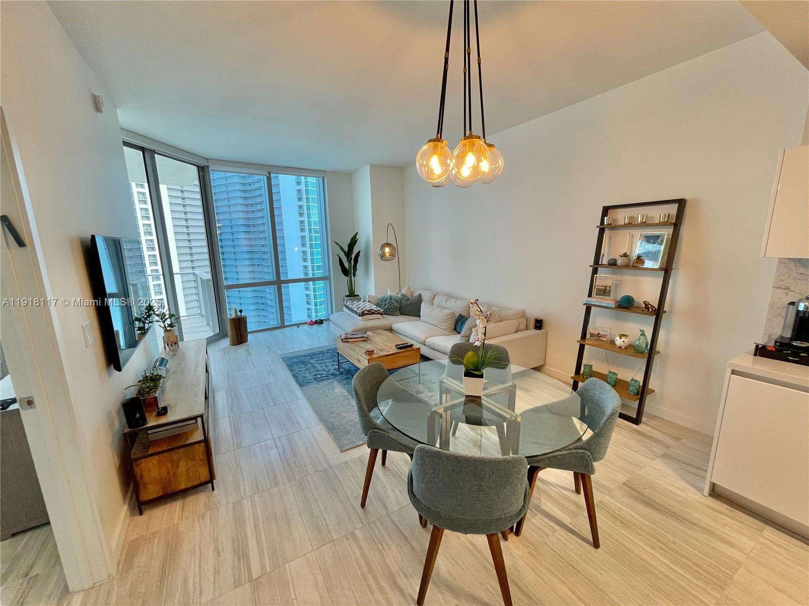 Paramount Miami Worldcenter at 851 1 Ave, Miami, FL 33132 - For Sale photo 33