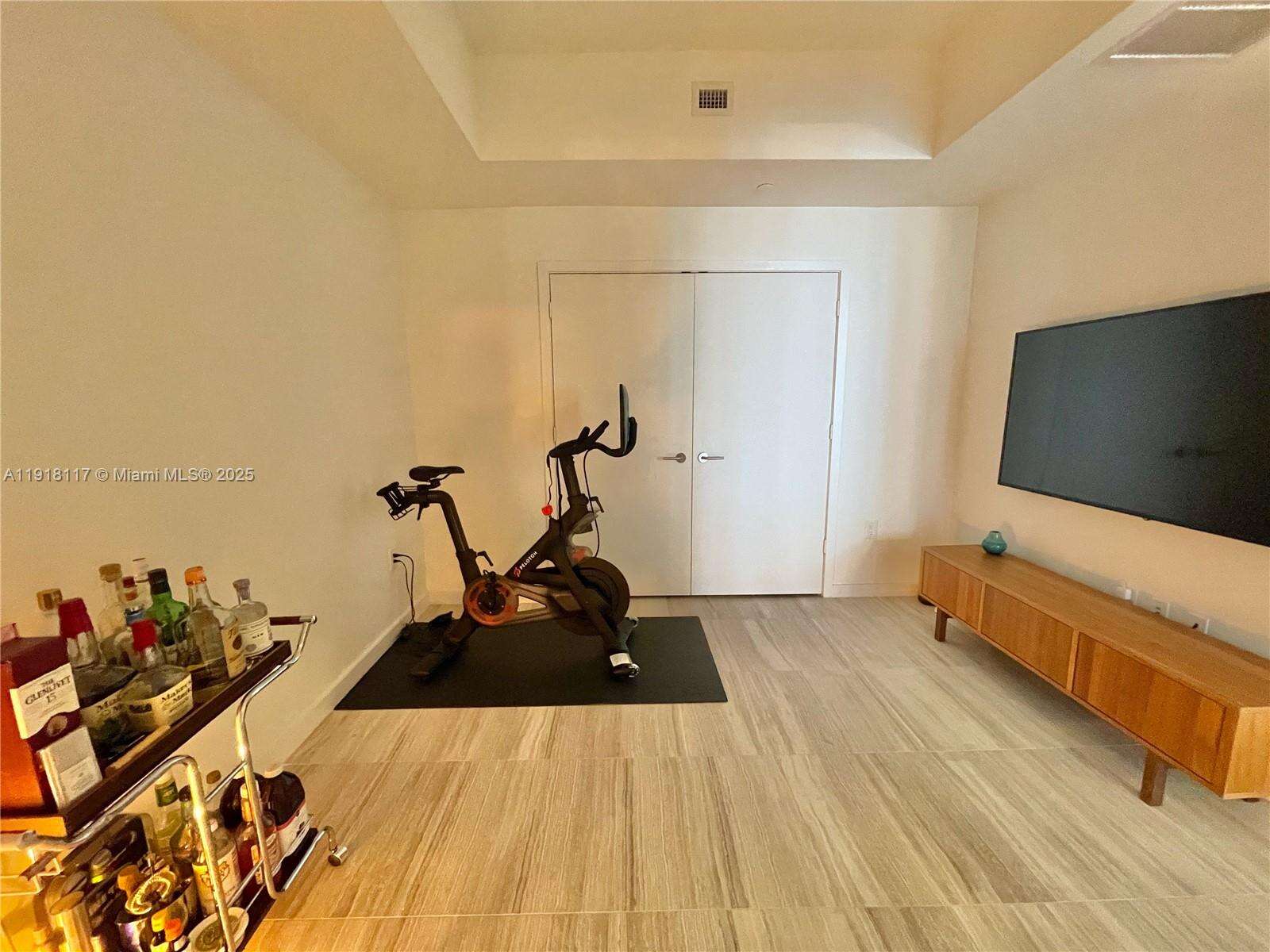 Paramount Miami Worldcenter at 851 1 Ave, Miami, FL 33132 - For Sale photo 36