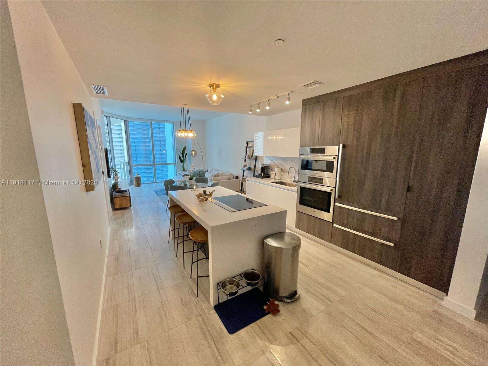 Paramount Miami Worldcenter at 851 1 Ave, Miami, FL 33132 - For Sale photo 42