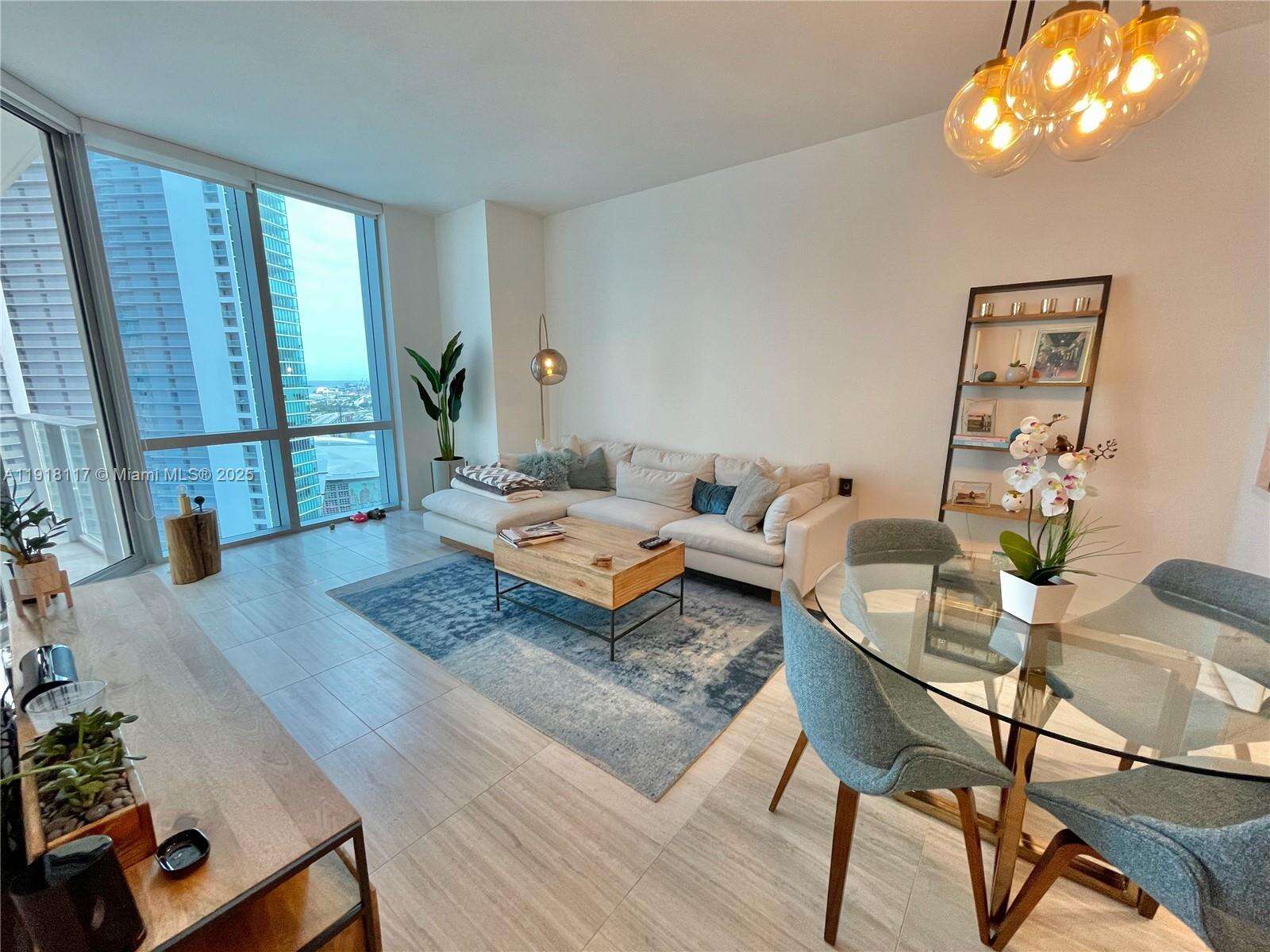 Paramount Miami Worldcenter at 851 1 Ave, Miami, FL 33132 - For Sale photo 9
