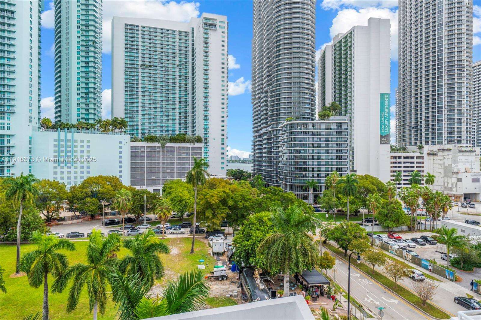 1800 Biscayne Plaza Condos for Sale & Rent | Picture 1