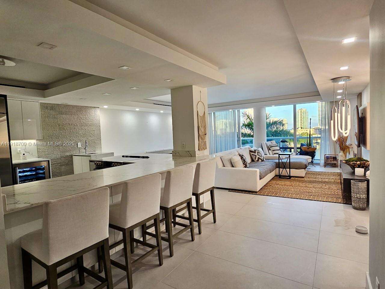 King Cole at 900 Bay Dr, Miami Beach, FL 33141 - For Sale photo 12