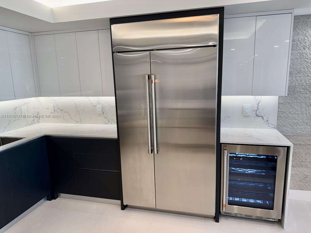 King Cole at 900 Bay Dr, Miami Beach, FL 33141 - For Sale photo 13