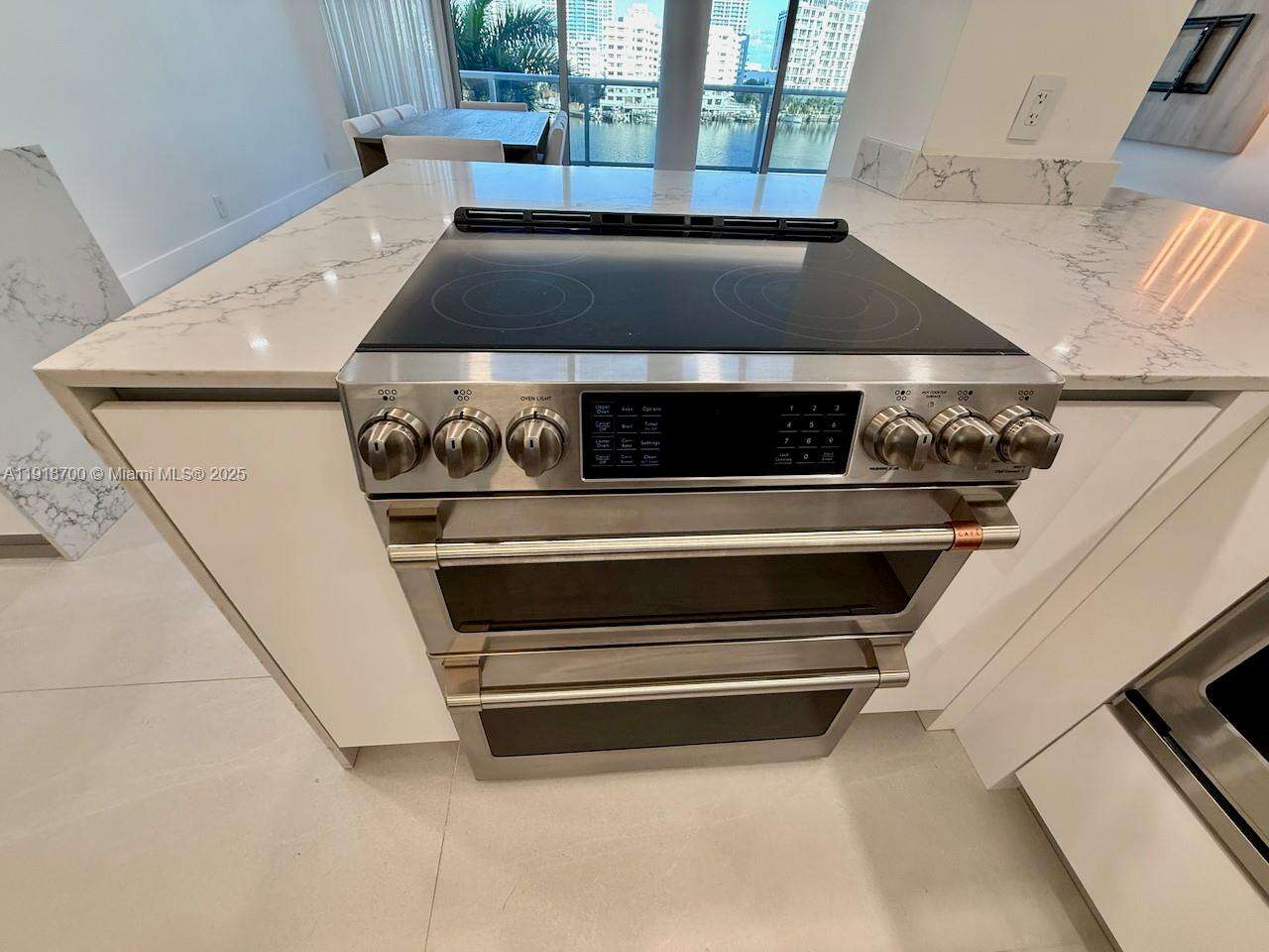 King Cole at 900 Bay Dr, Miami Beach, FL 33141 - For Sale photo 14