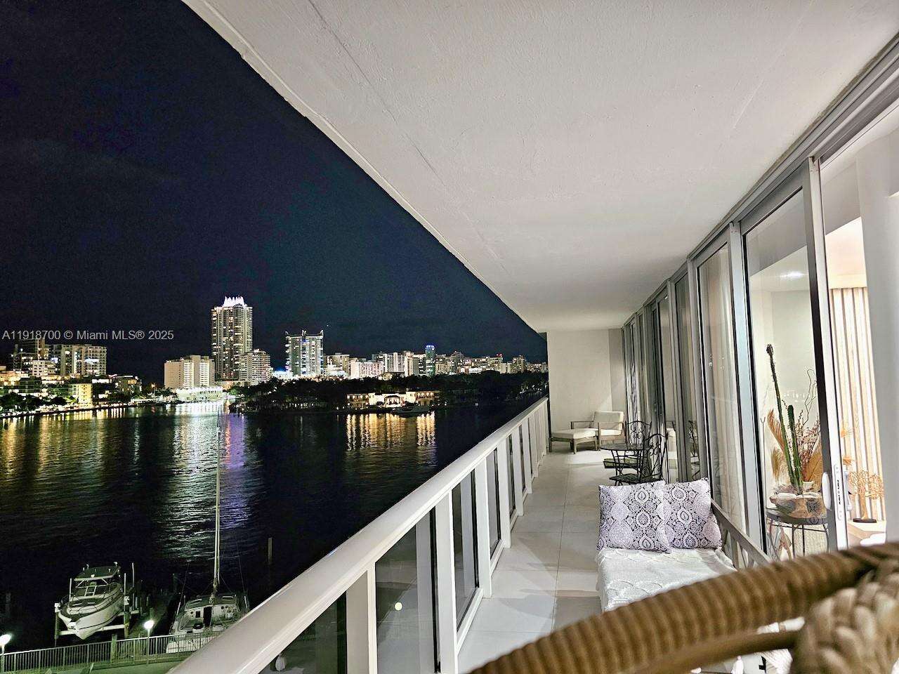 King Cole at 900 Bay Dr, Miami Beach, FL 33141 - For Sale photo 21
