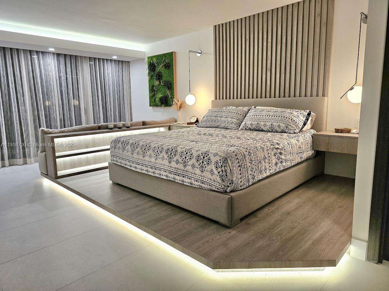 King Cole at 900 Bay Dr, Miami Beach, FL 33141 - For Sale photo 24