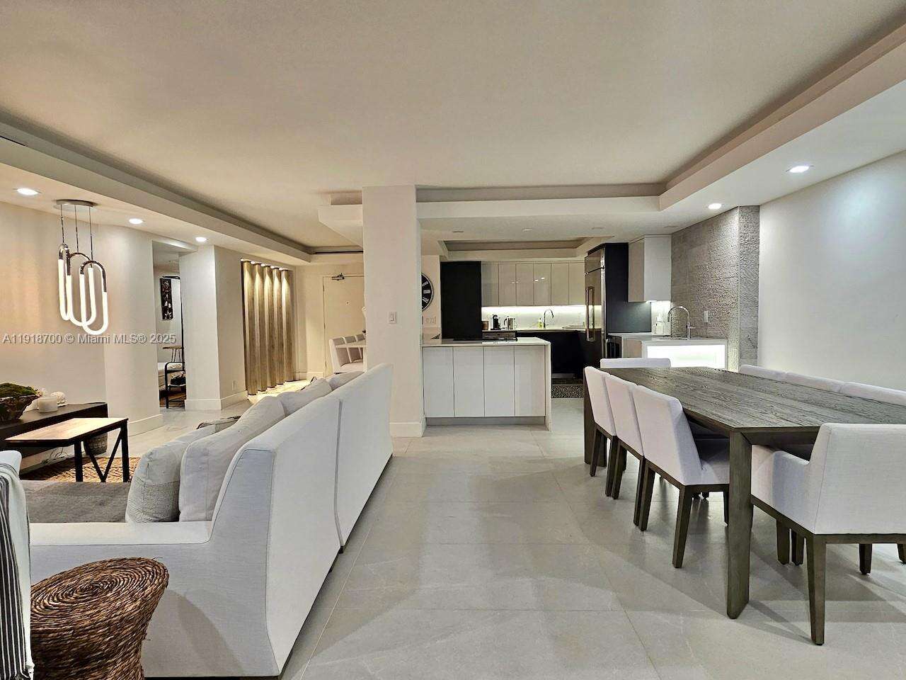 King Cole at 900 Bay Dr, Miami Beach, FL 33141 - For Sale photo 5