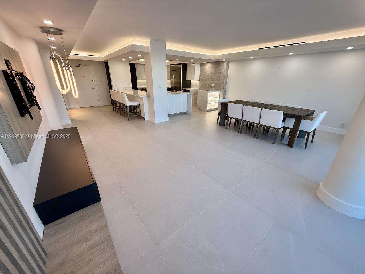 King Cole at 900 Bay Dr, Miami Beach, FL 33141 - For Sale photo 6