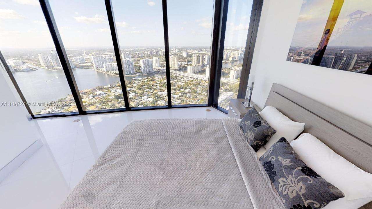 18555 COLLINS AVENUE - 18555 Collins Ave, Sunny Isles Beach, FL 33160 | Picture 49