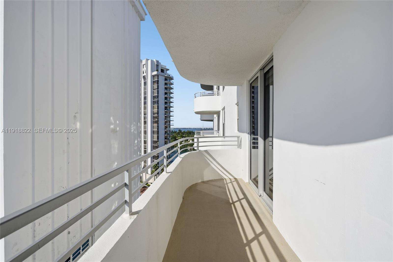 Oceanside Plaza at 5555 Collins Ave, Miami Beach, FL 33140 - For Sale photo 12