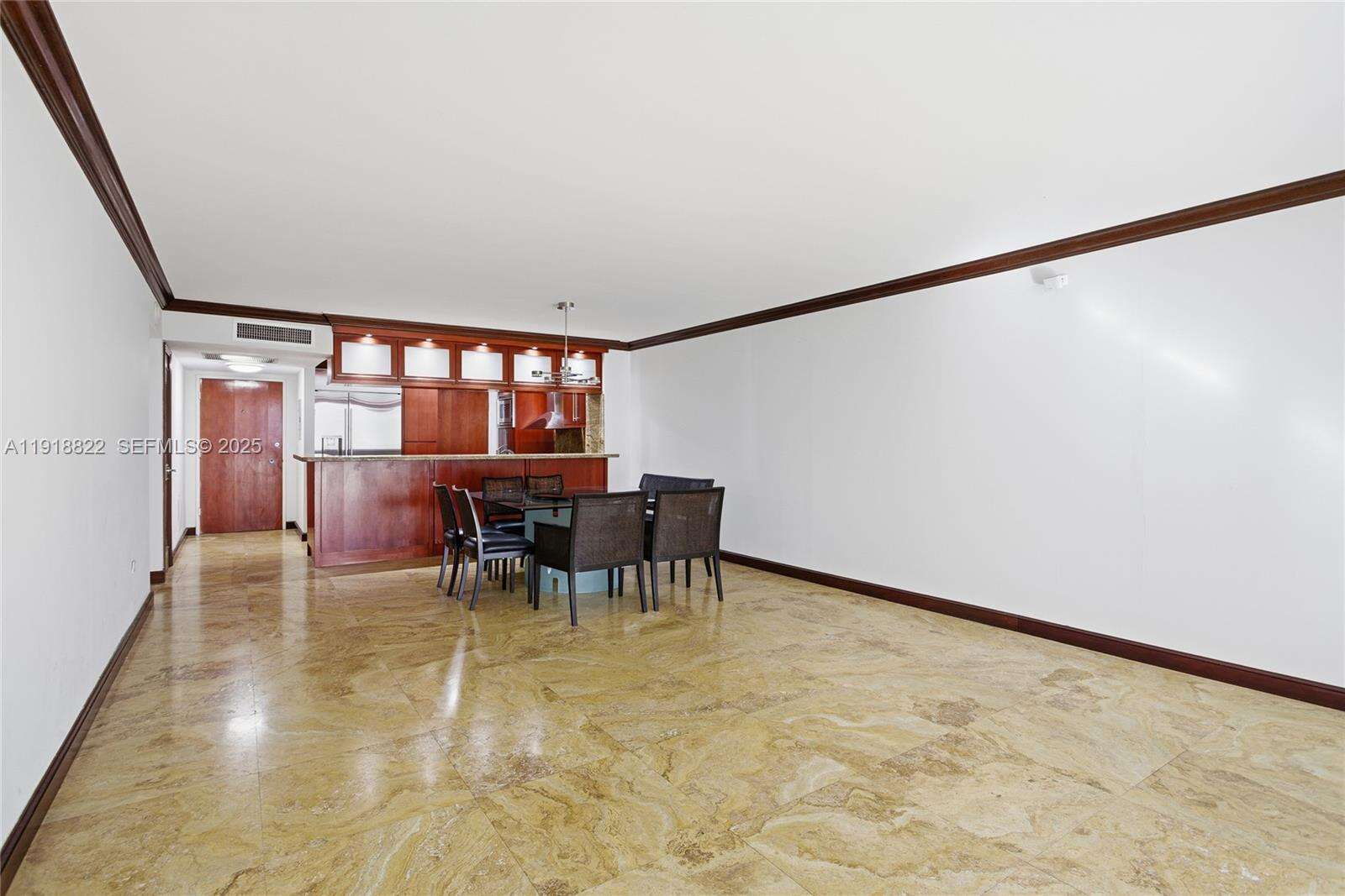 Oceanside Plaza at 5555 Collins Ave, Miami Beach, FL 33140 - For Sale photo 21