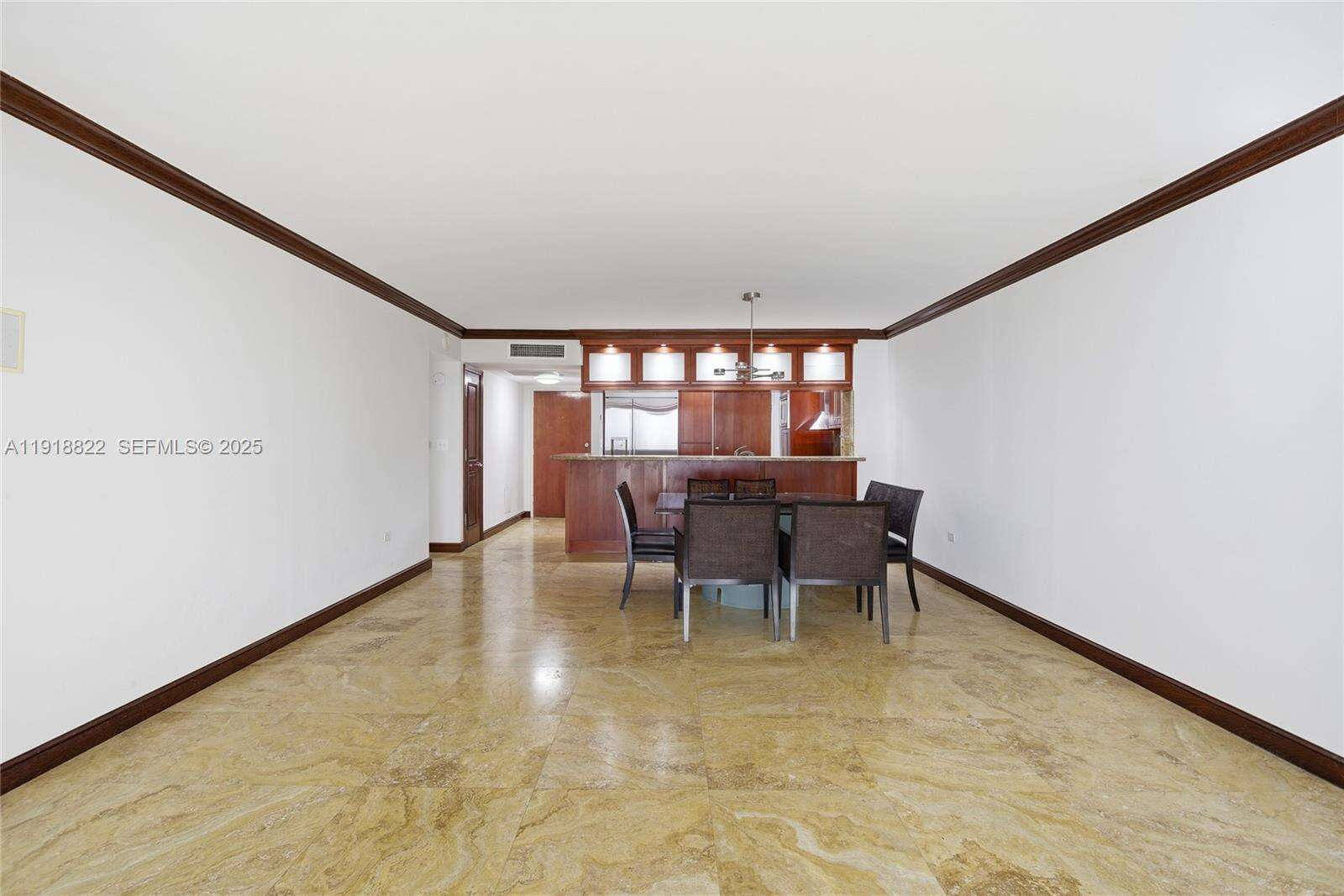 Oceanside Plaza at 5555 Collins Ave, Miami Beach, FL 33140 - For Sale photo 22
