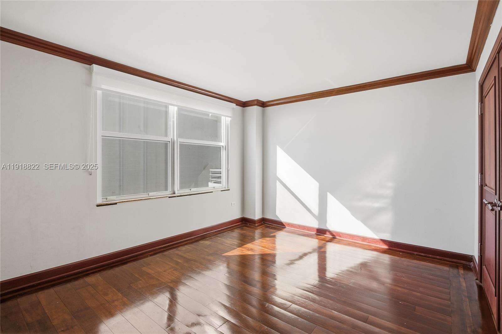 Oceanside Plaza at 5555 Collins Ave, Miami Beach, FL 33140 - For Sale photo 23