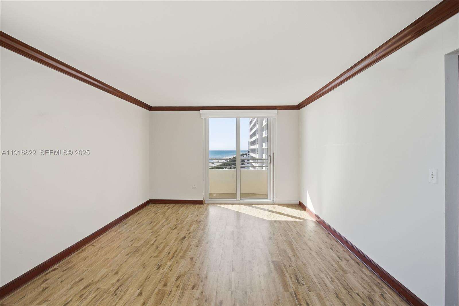 Oceanside Plaza at 5555 Collins Ave, Miami Beach, FL 33140 - For Sale photo 30
