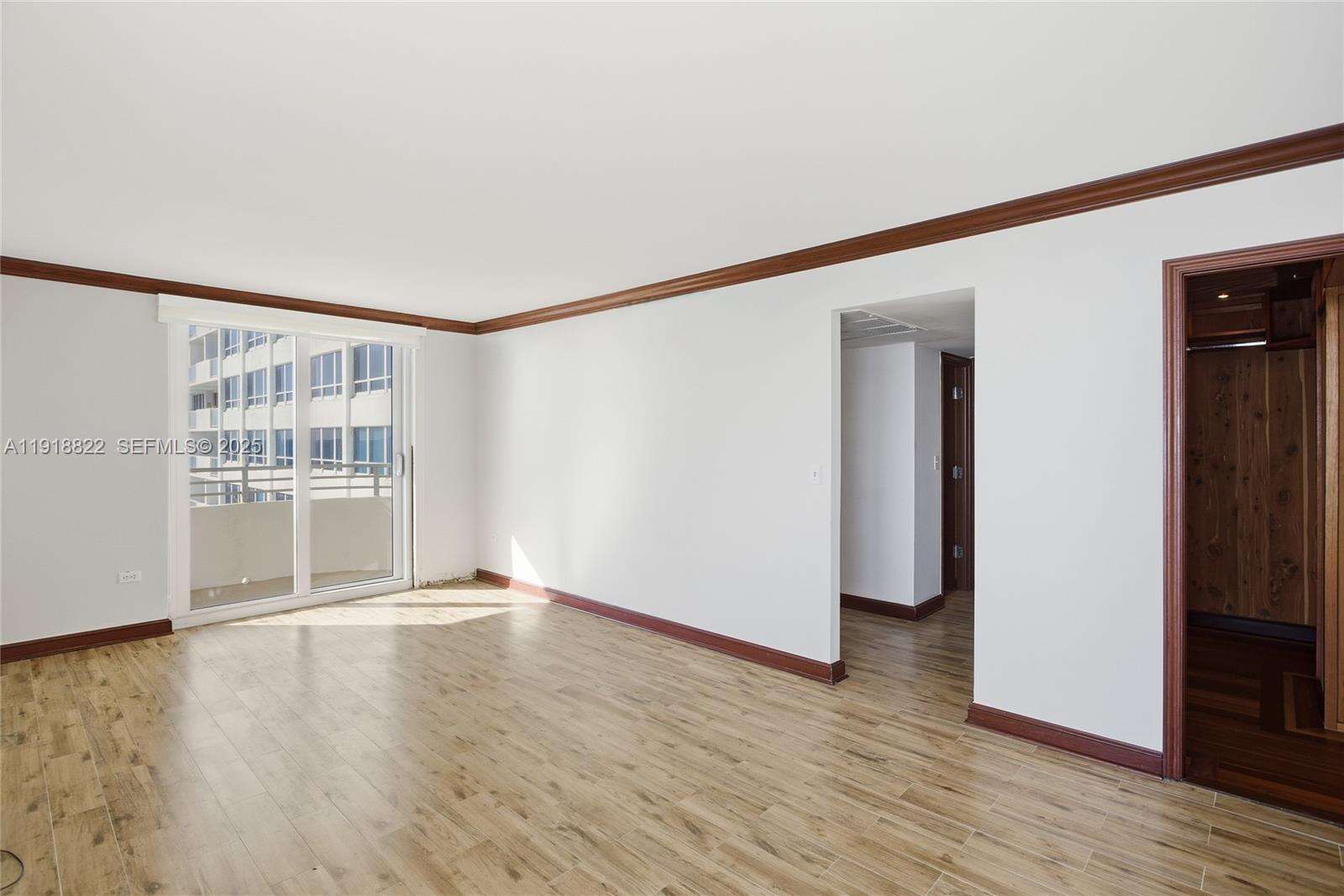 Oceanside Plaza at 5555 Collins Ave, Miami Beach, FL 33140 - For Sale photo 32