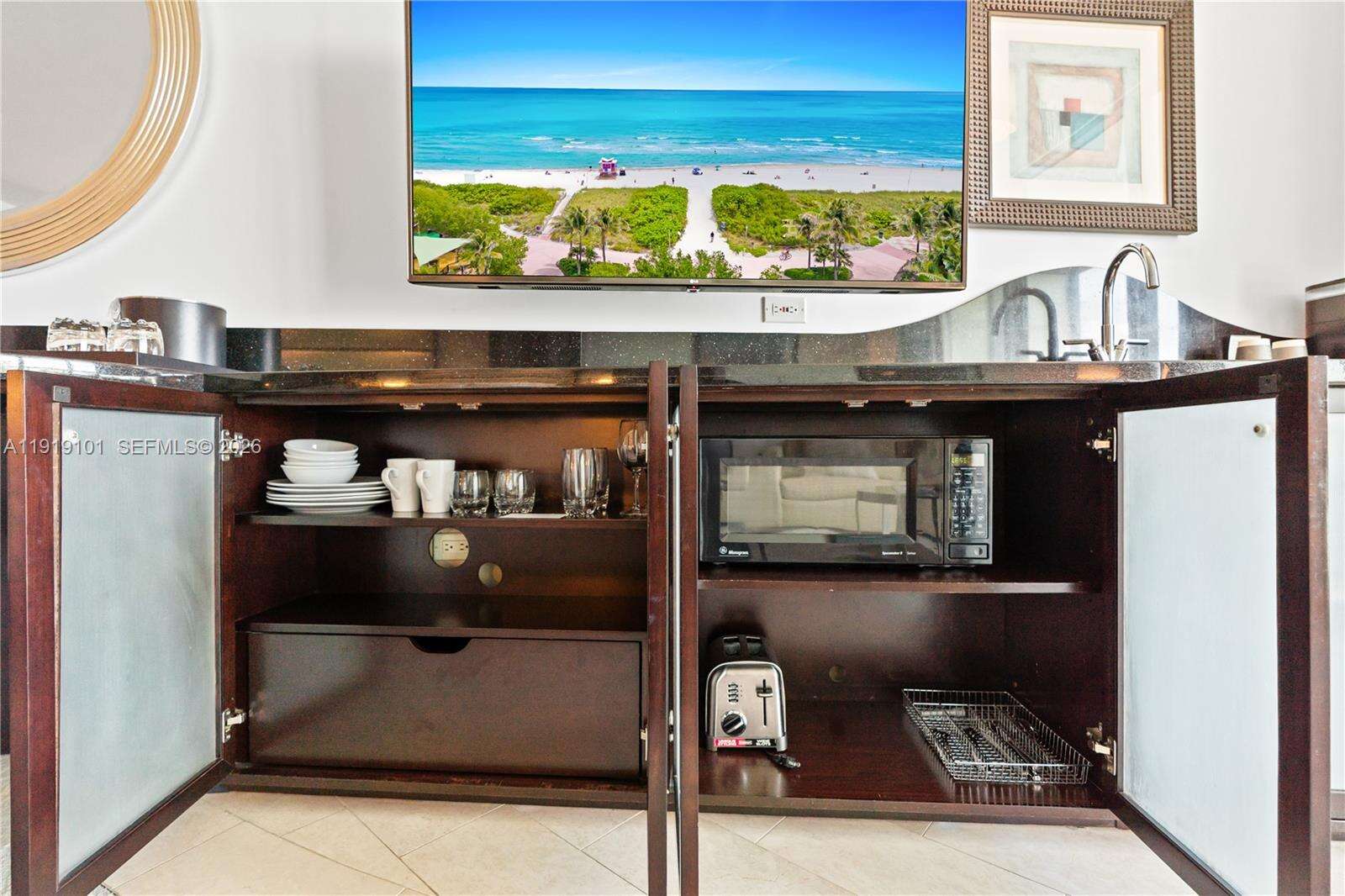 Fontainebleau 3 at 4391 Collins Ave, Miami Beach, FL 33140 - For Sale photo 18