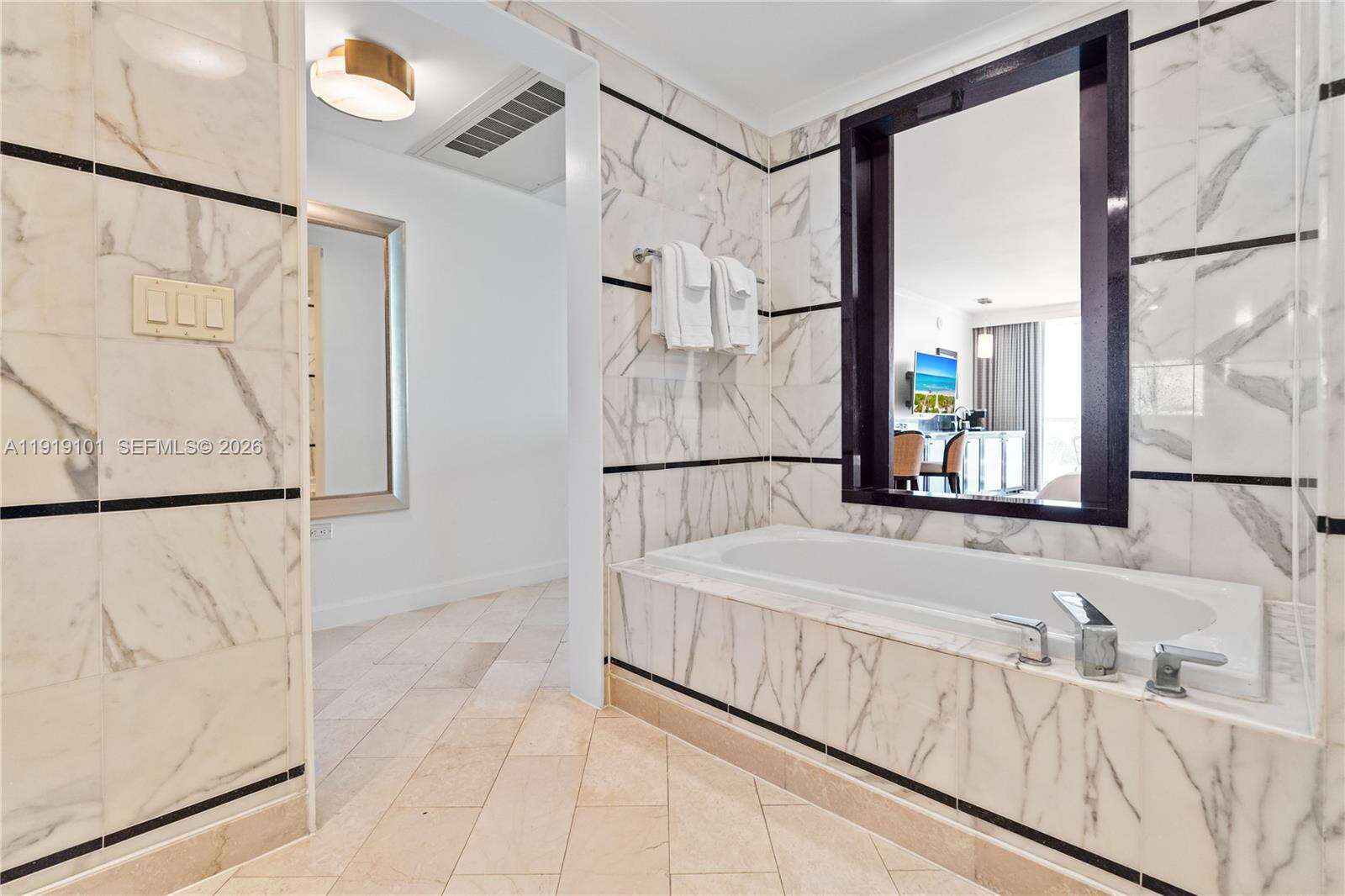 Fontainebleau 3 at 4391 Collins Ave, Miami Beach, FL 33140 - For Sale photo 23