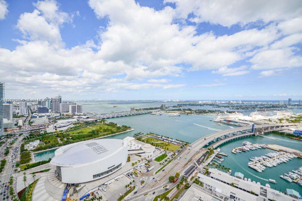 The Elser at 398 5 St, Miami, FL 33132 - For Sale photo 2