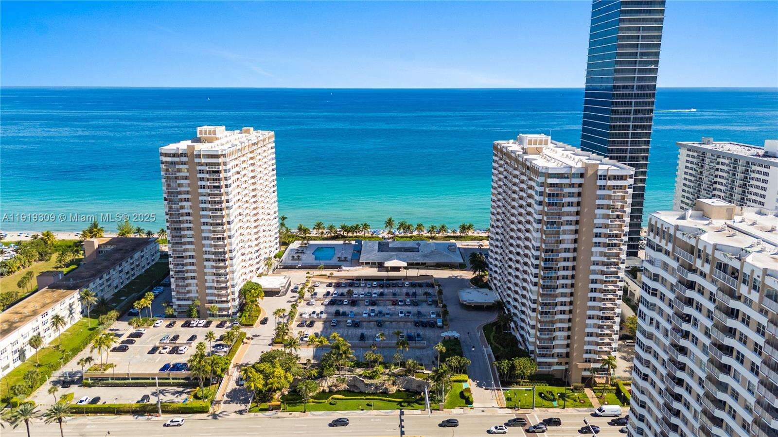 The Hemispheres at 1980 Ocean Dr, Hallandale Beach, FL 33009 - For Sale photo 11