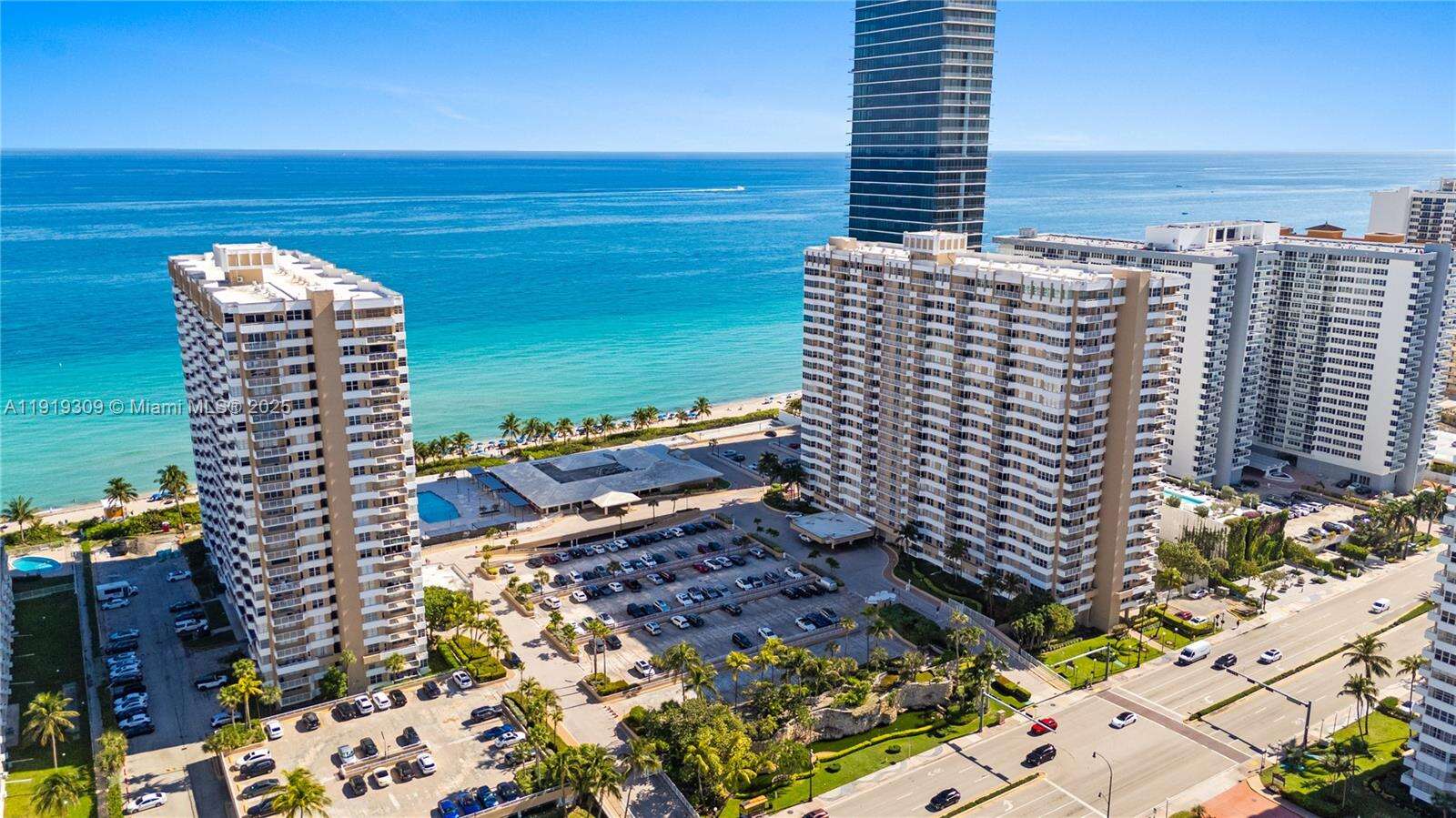 The Hemispheres at 1980 Ocean Dr, Hallandale Beach, FL 33009 - For Sale photo 12