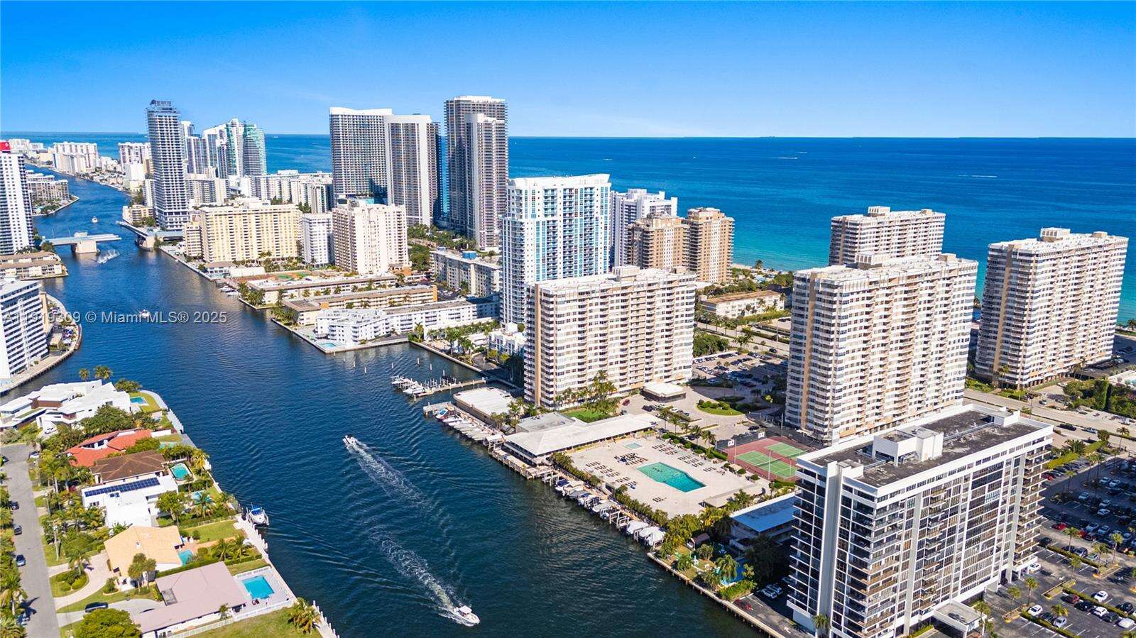 The Hemispheres at 1980 Ocean Dr, Hallandale Beach, FL 33009 - For Sale photo 15