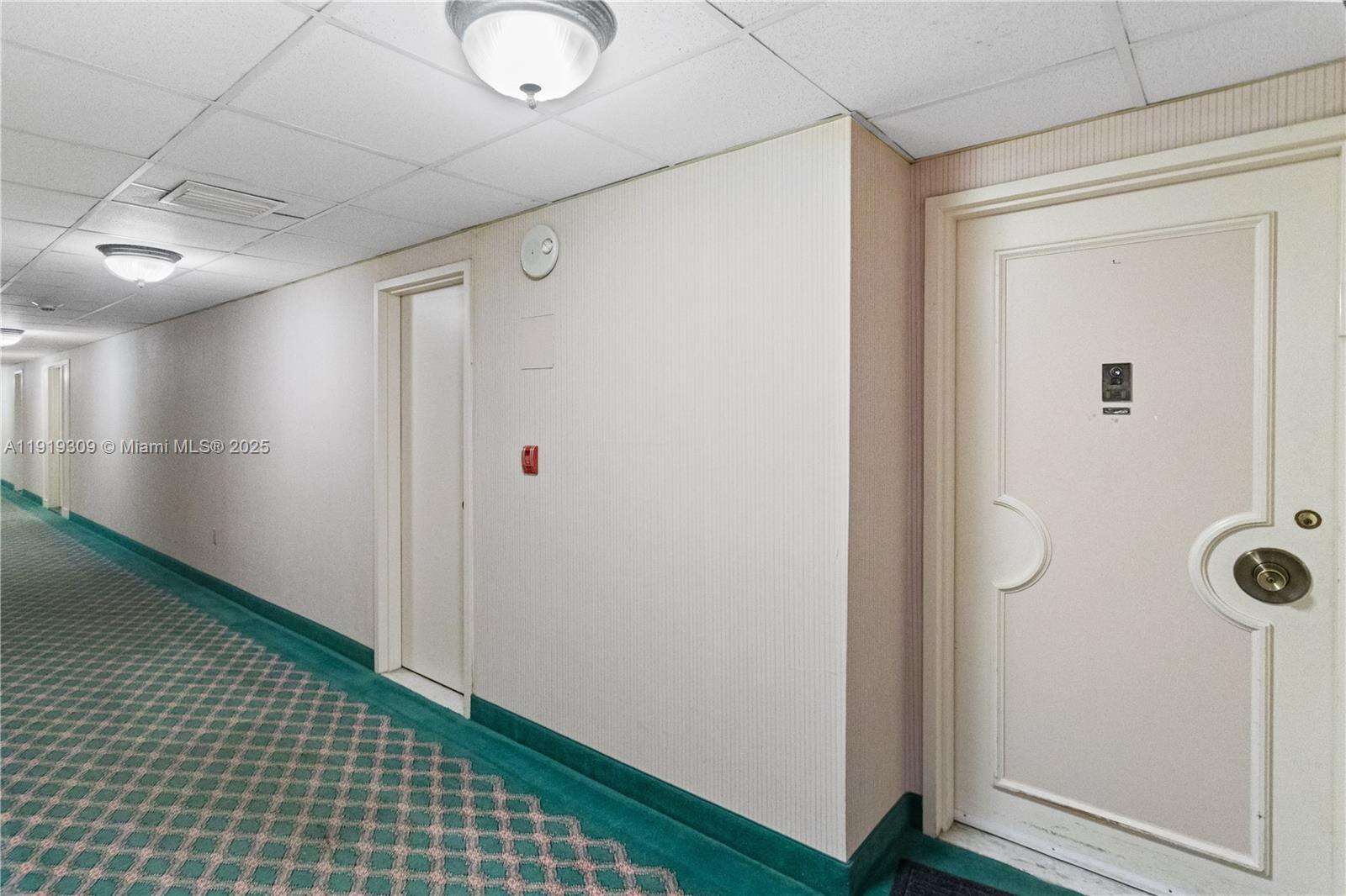The Hemispheres at 1980 Ocean Dr, Hallandale Beach, FL 33009 - For Sale photo 17