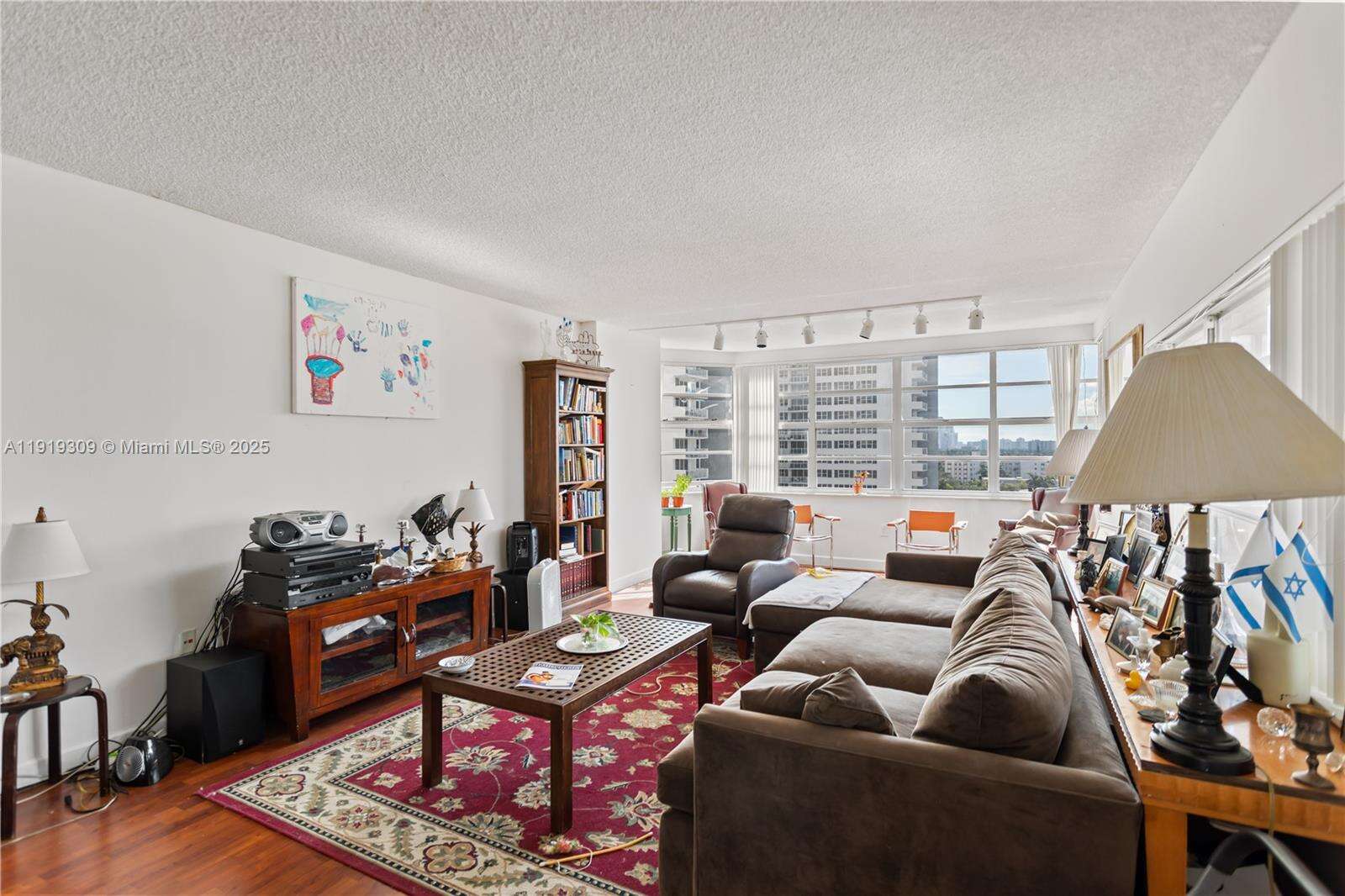 The Hemispheres at 1980 Ocean Dr, Hallandale Beach, FL 33009 - For Sale photo 25